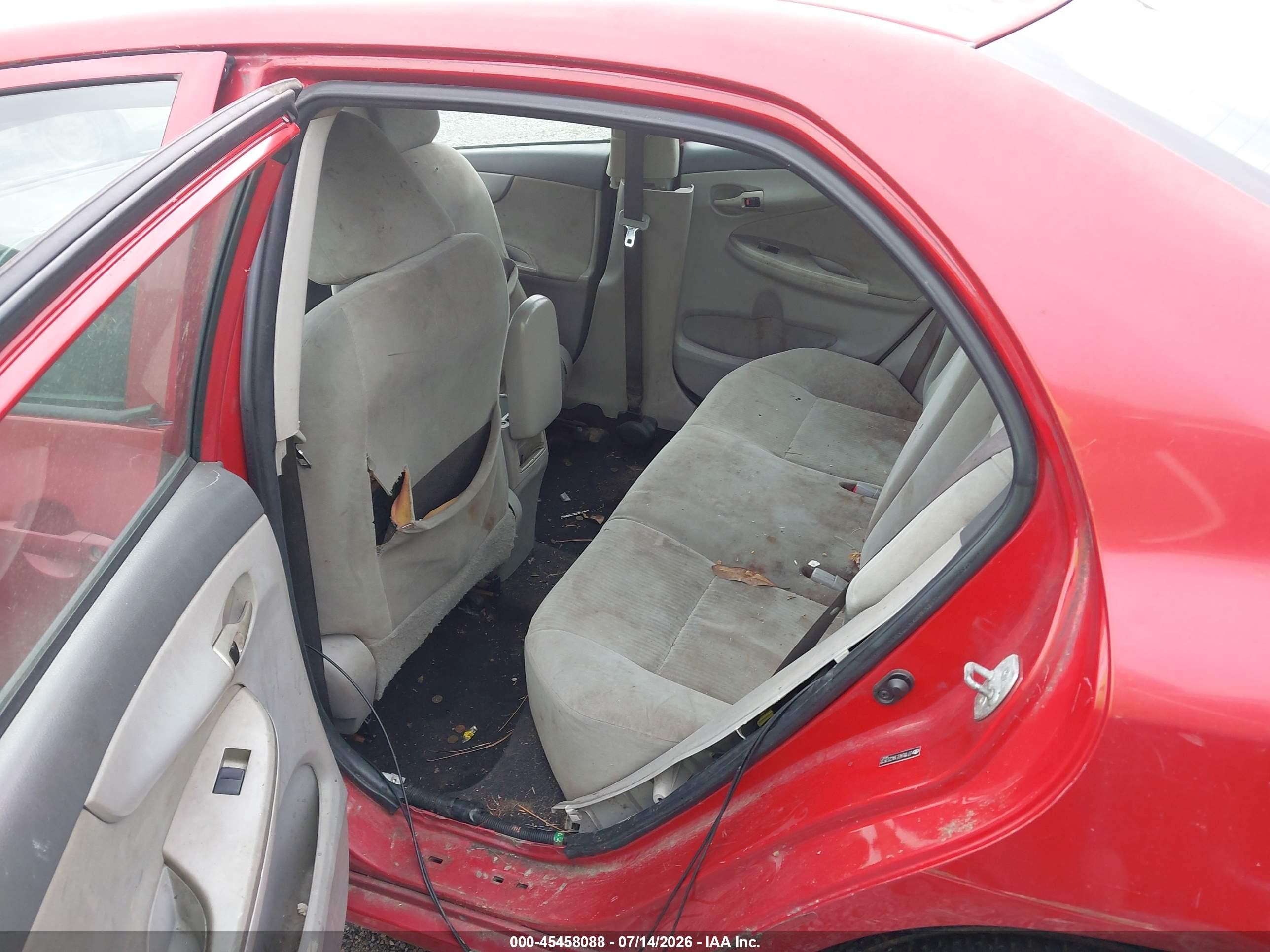 2010 Toyota Corolla Le Red vin: 2T1BU4EE1AC251612