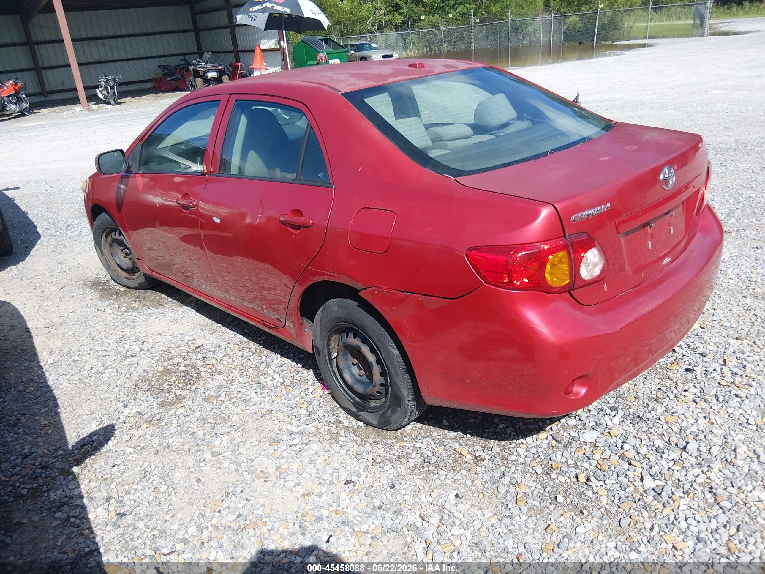 2010 Toyota Corolla Le Red vin: 2T1BU4EE1AC251612