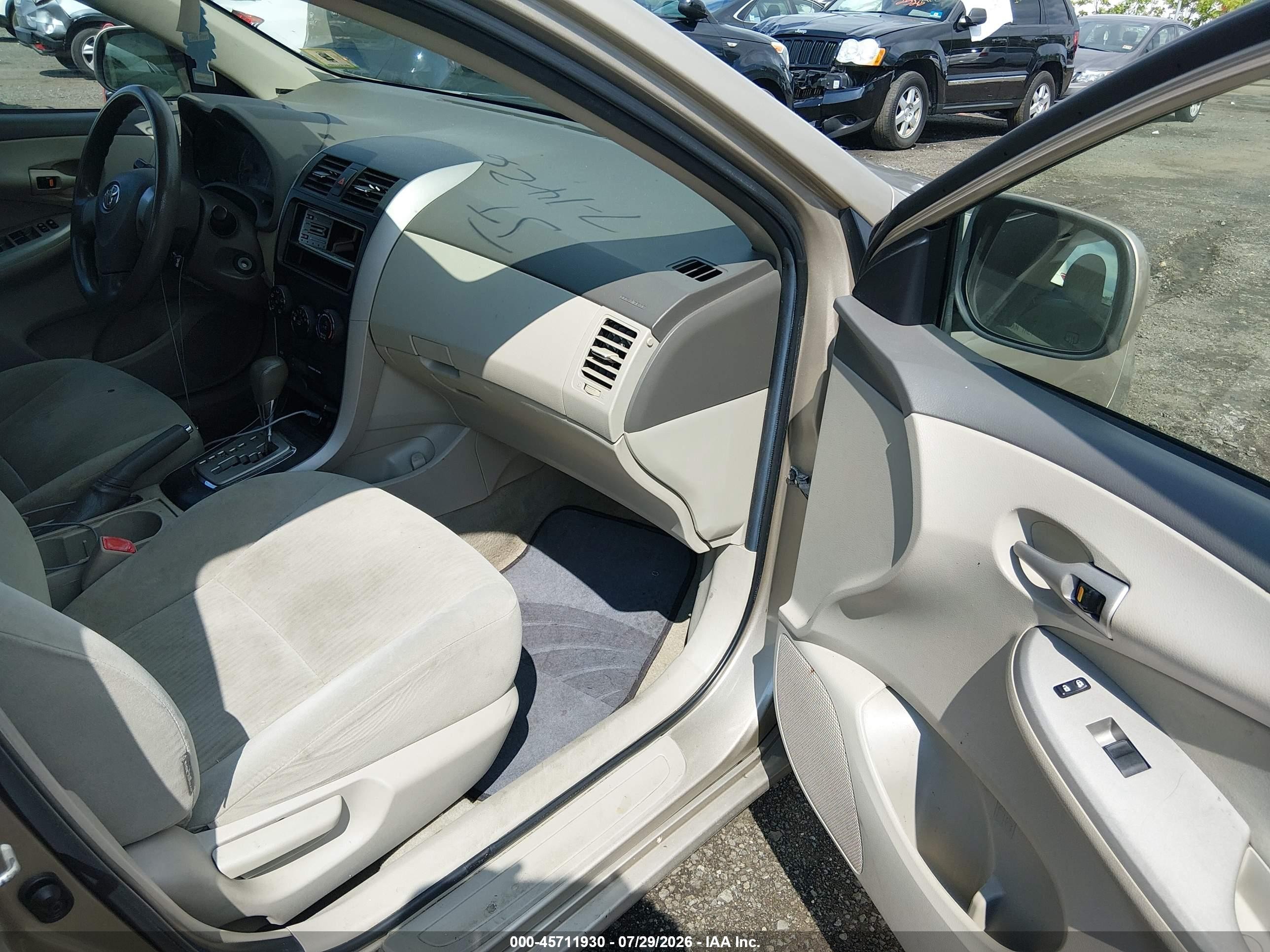 2010 Toyota Corolla Le Бежевый vin: 2T1BU4EE1AC254882