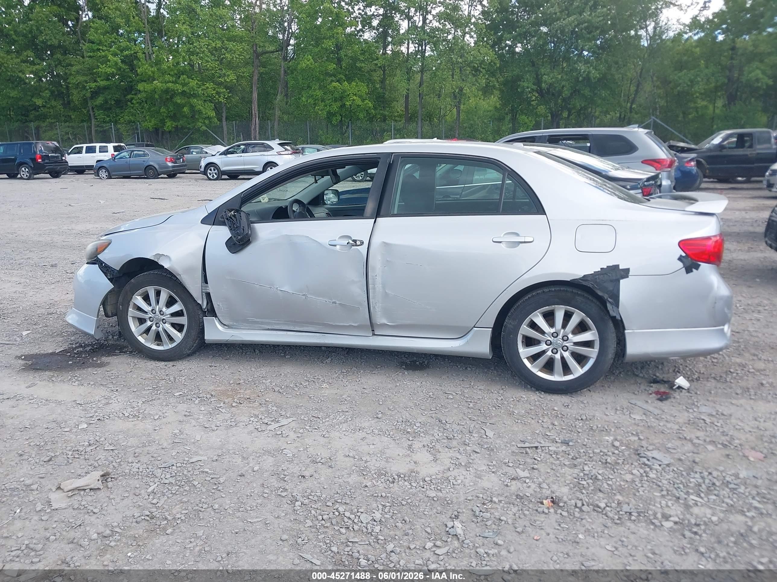 2010 Toyota Corolla S Silver vin: 2T1BU4EE1AC269950
