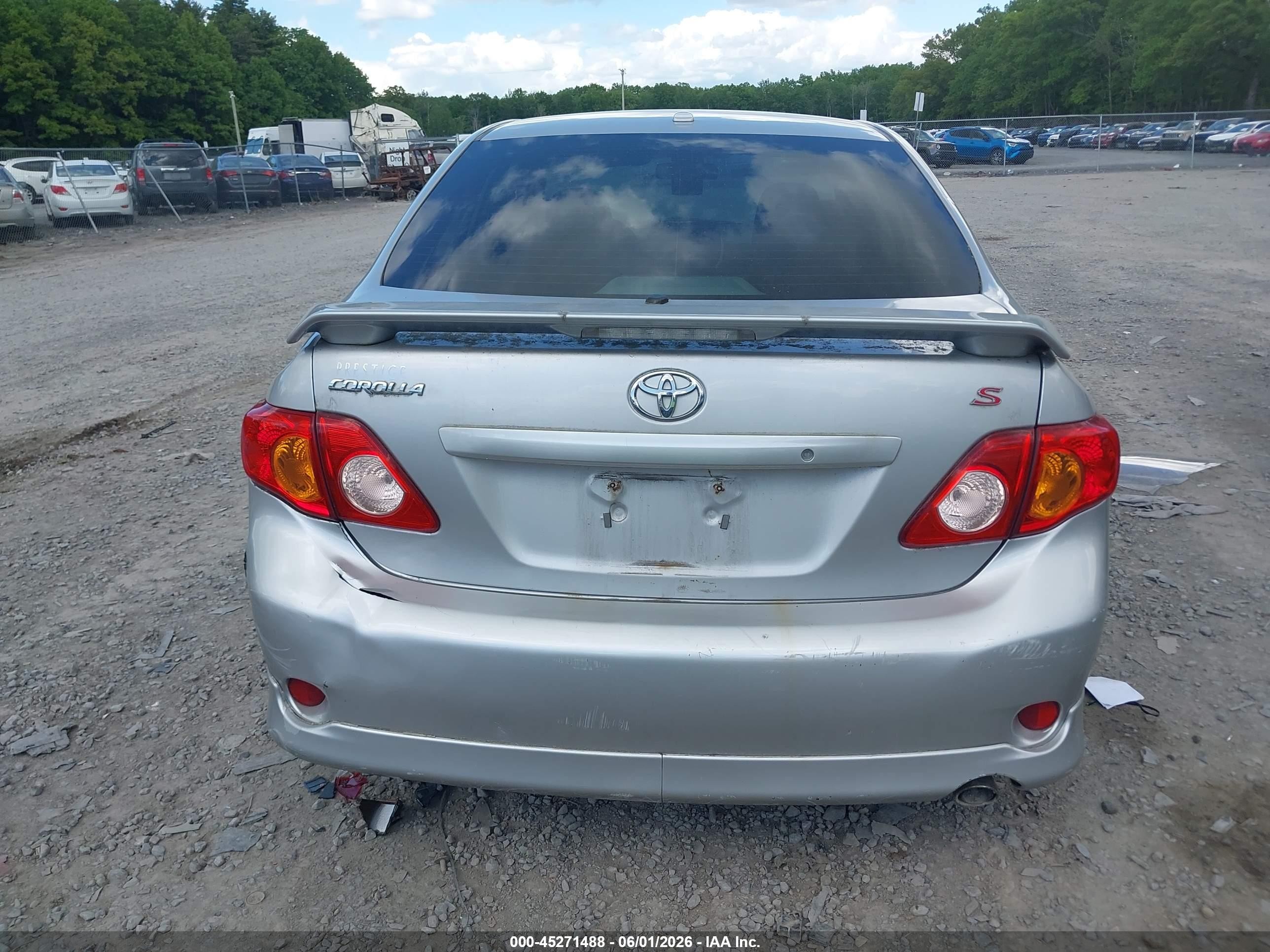 2010 Toyota Corolla S Silver vin: 2T1BU4EE1AC269950