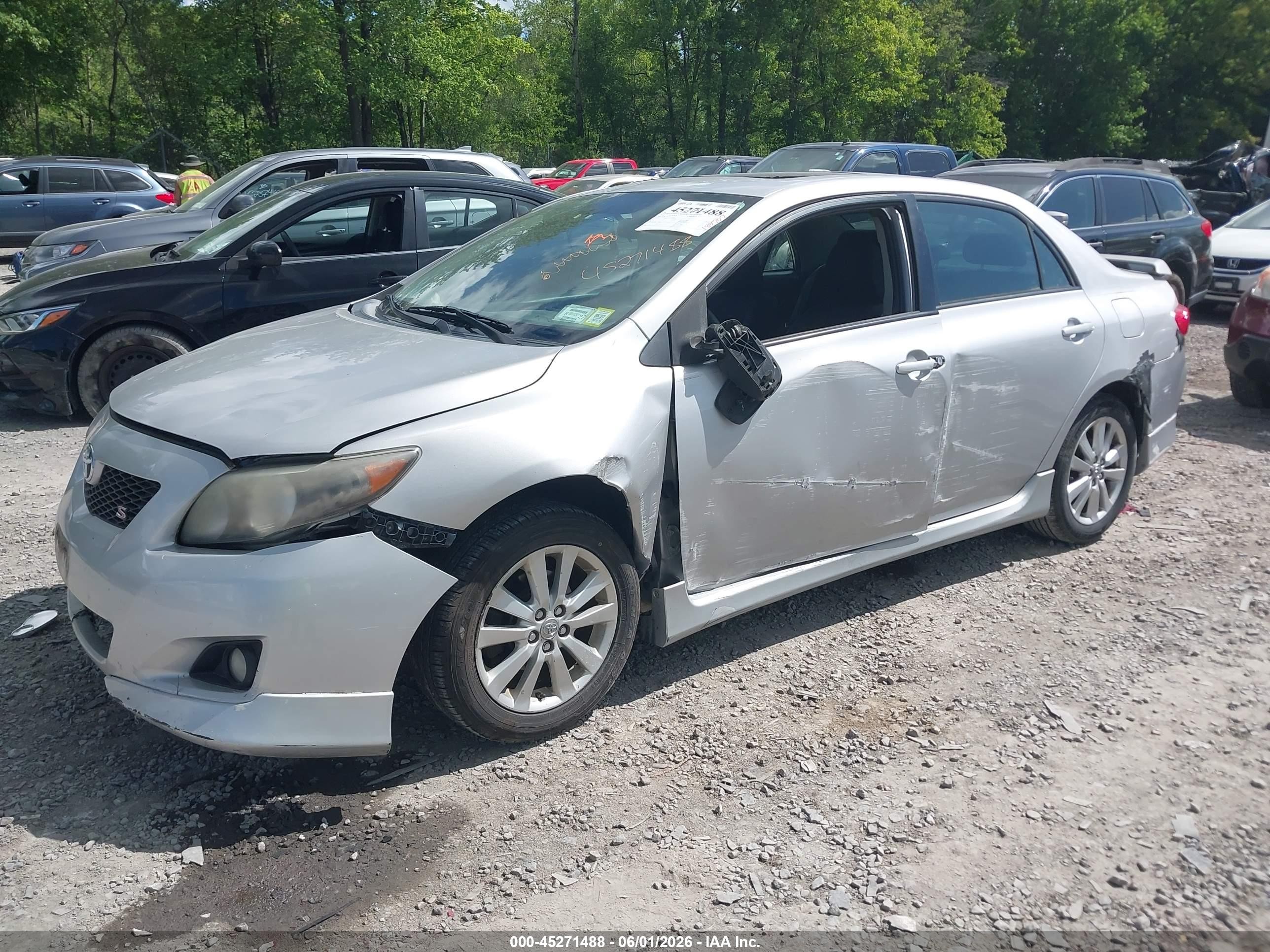 2010 Toyota Corolla S Silver vin: 2T1BU4EE1AC269950
