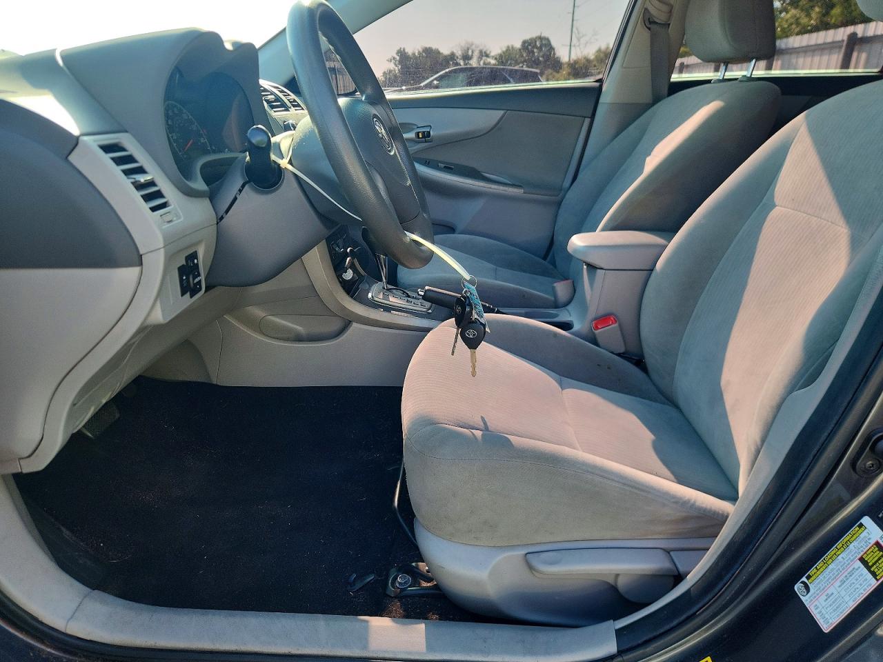 2010 Toyota Corolla Le Charcoal vin: 2T1BU4EE1AC319228