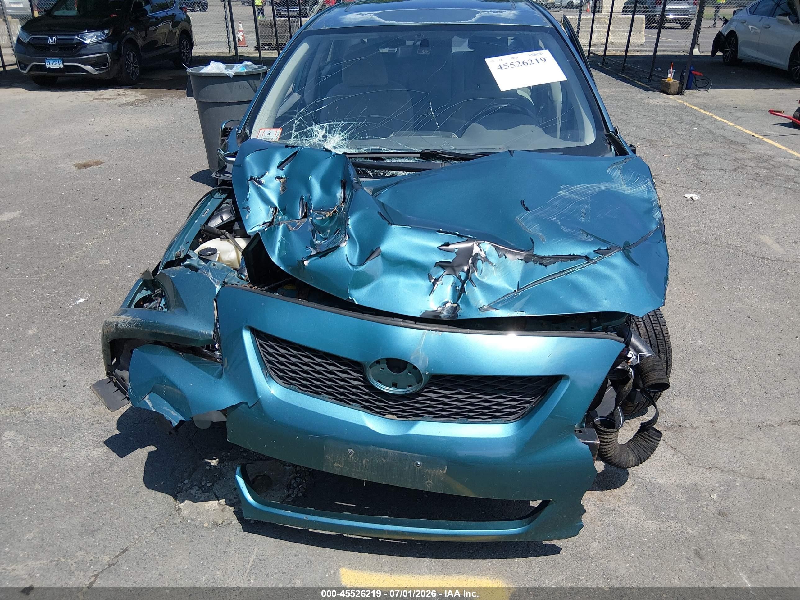 2010 Toyota Corolla Le Green vin: 2T1BU4EE1AC327605