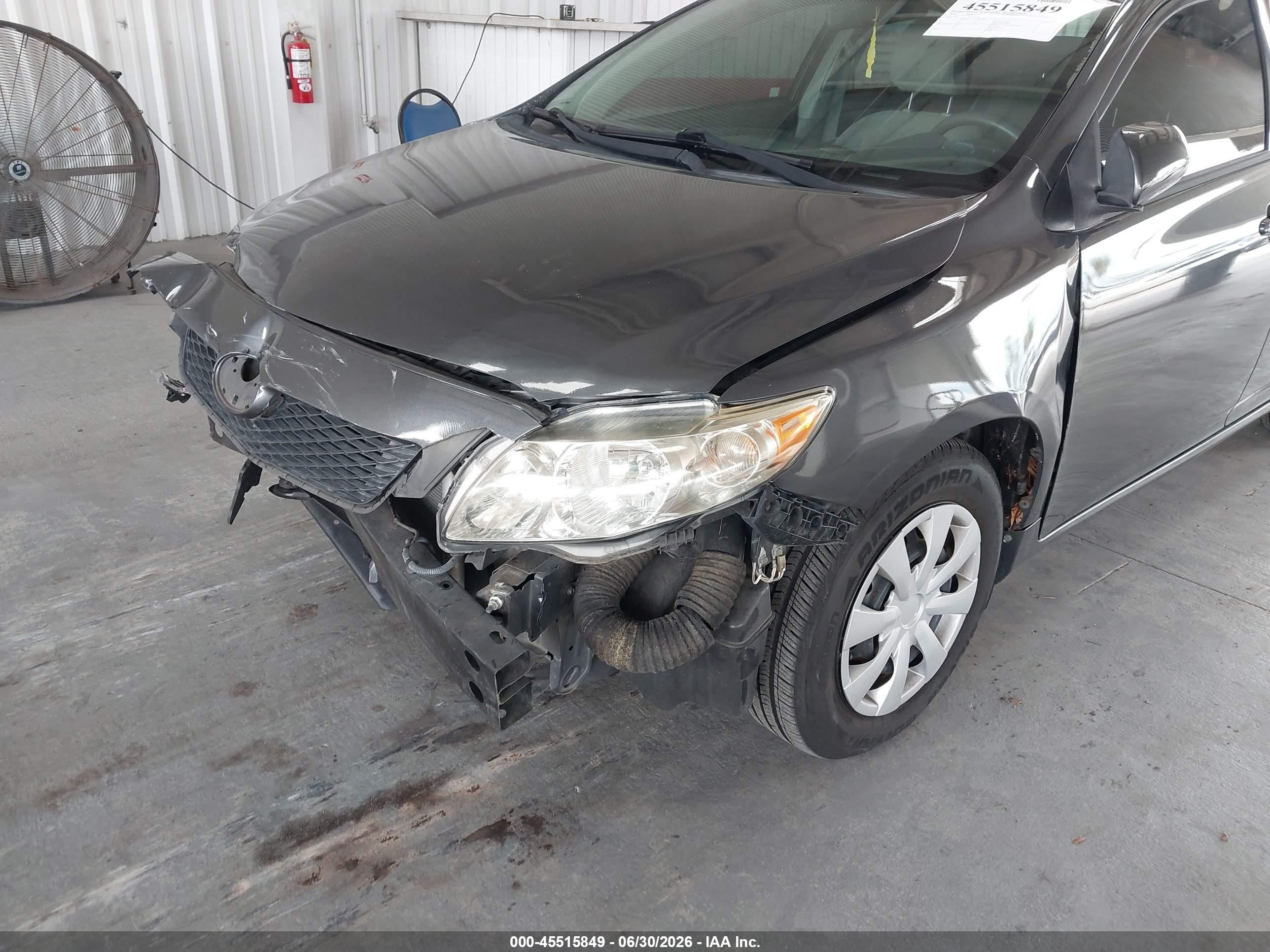 2010 Toyota Corolla Le Gray vin: 2T1BU4EE1AC357722