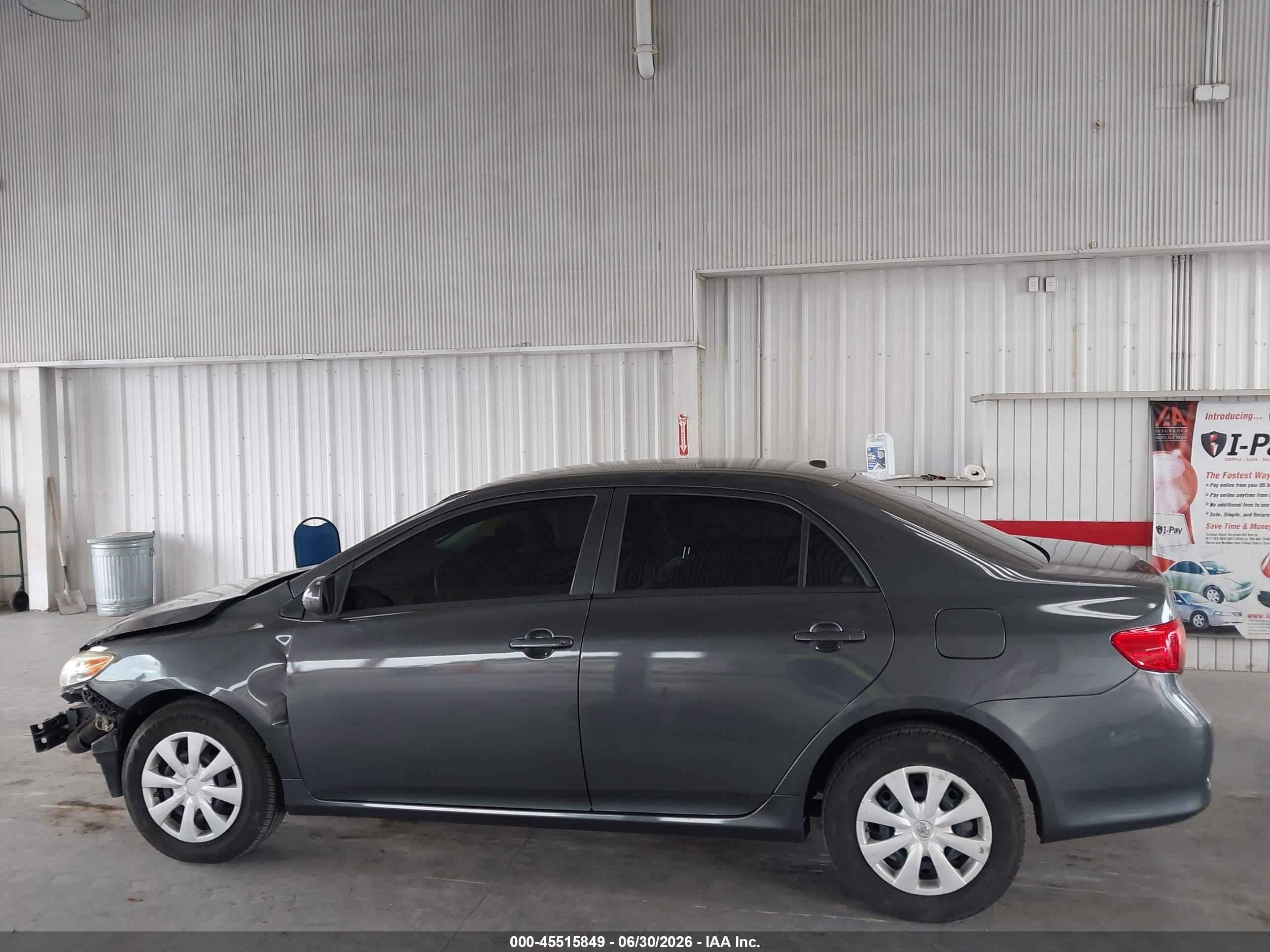 2010 Toyota Corolla Le Gray vin: 2T1BU4EE1AC357722