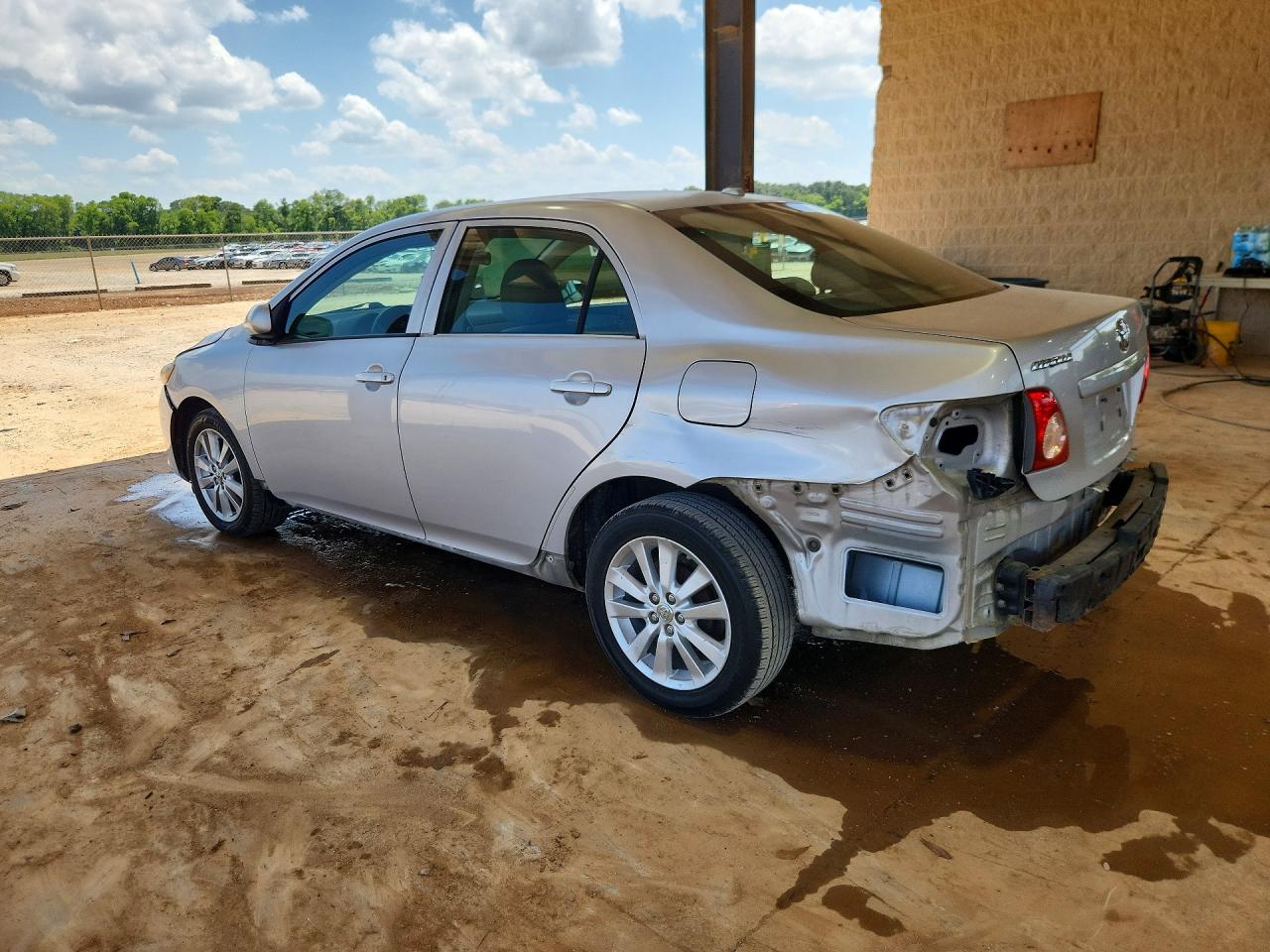 2010 Toyota Corolla Le Silver vin: 2T1BU4EE1AC362371