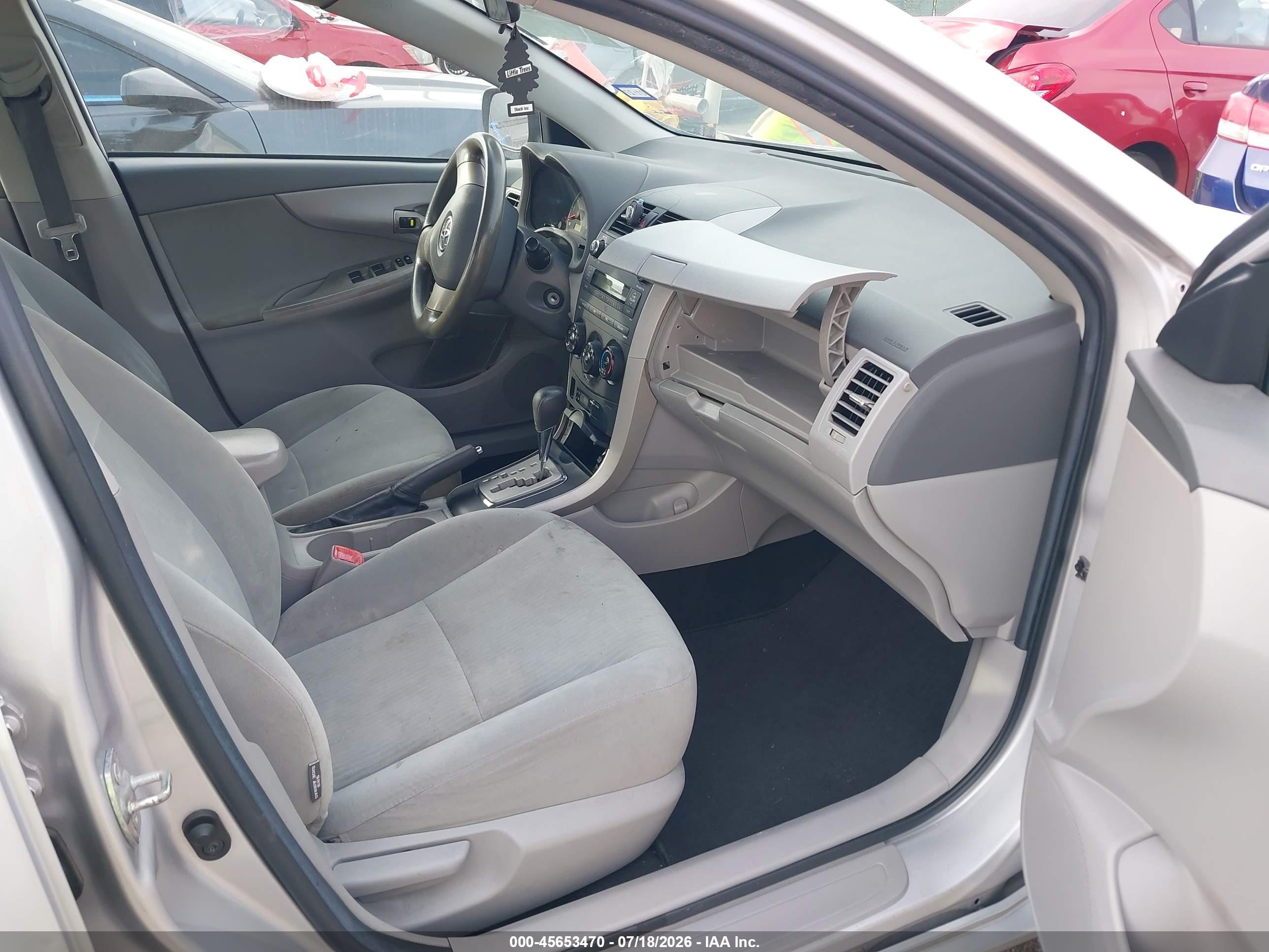 2010 Toyota Corolla Le Silver vin: 2T1BU4EE1AC362497