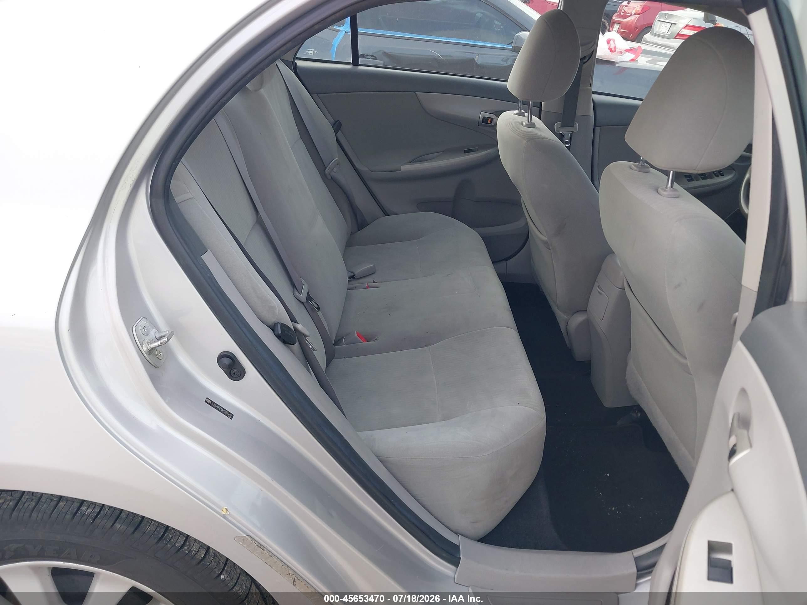 2010 Toyota Corolla Le Silver vin: 2T1BU4EE1AC362497