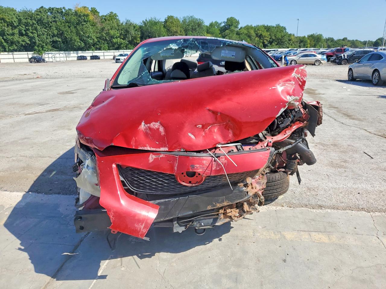 2010 Toyota Corolla Le Red vin: 2T1BU4EE1AC365674
