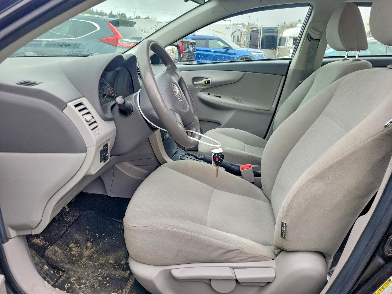 2010 Toyota Corolla Base Черный vin: 2T1BU4EE1AC369210