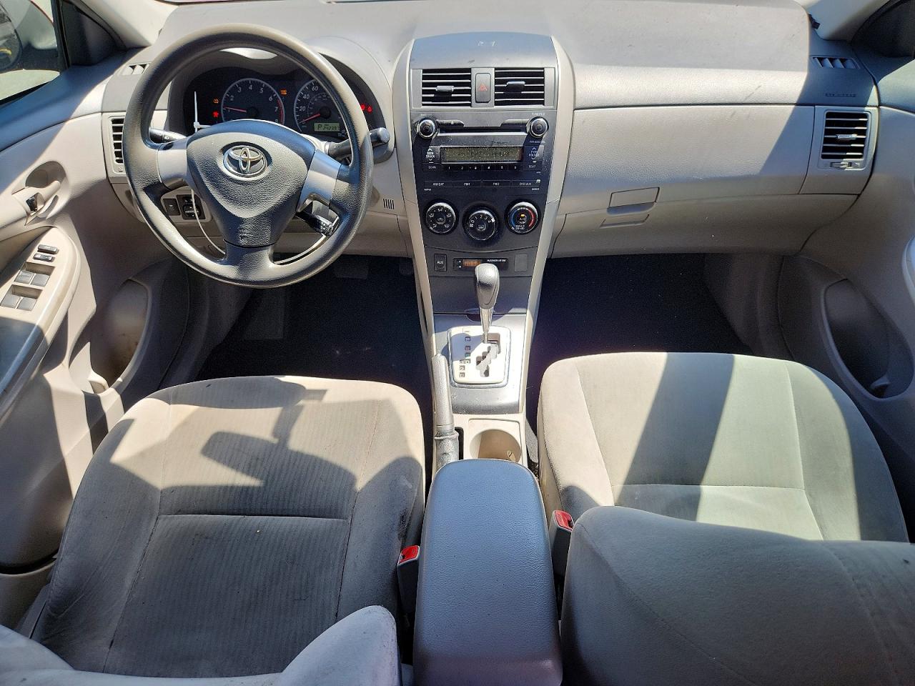 2010 Toyota Corolla Red vin: 2T1BU4EE1AC374407