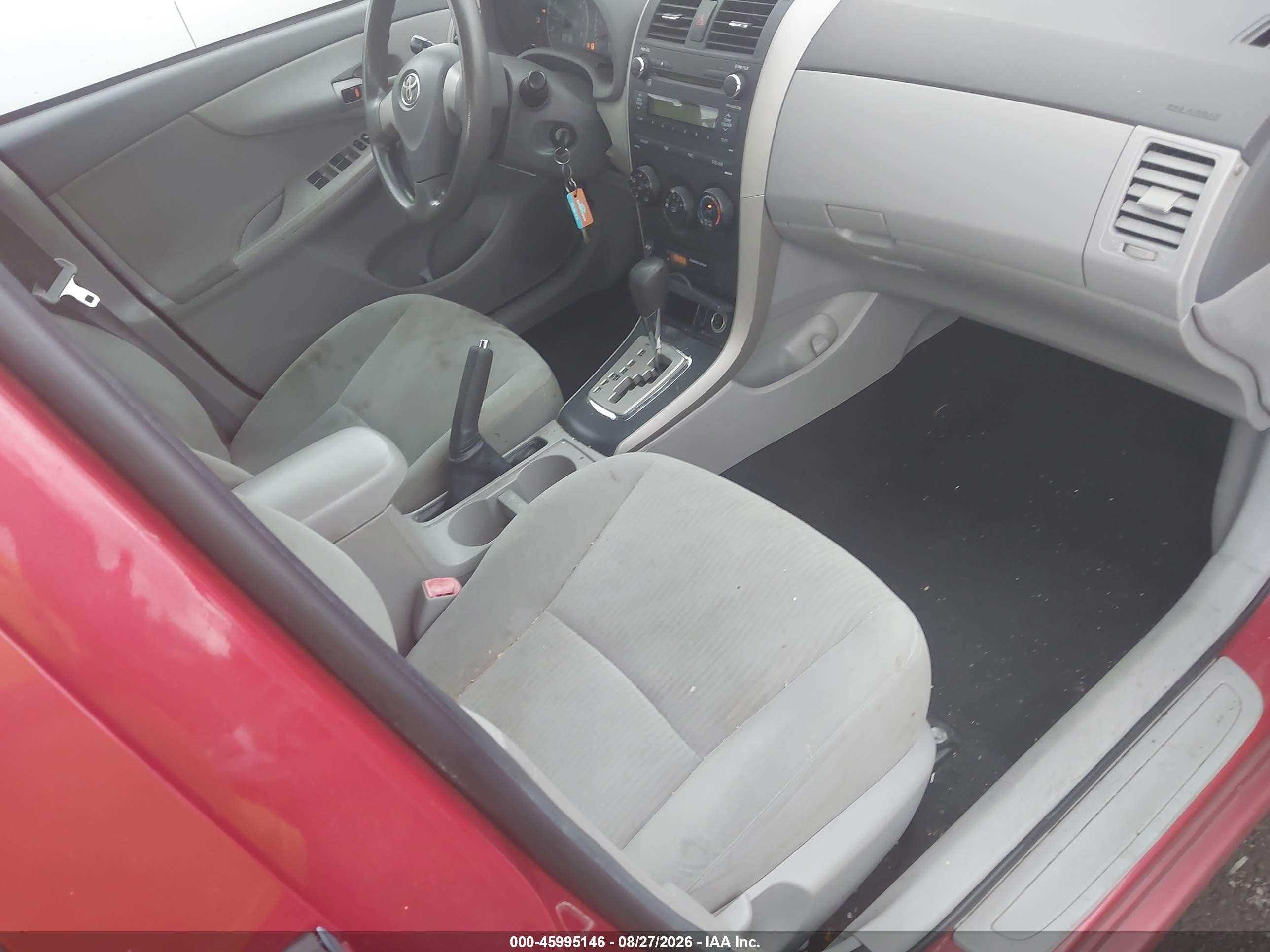 2010 Toyota Corolla Le Red vin: 2T1BU4EE1AC384189