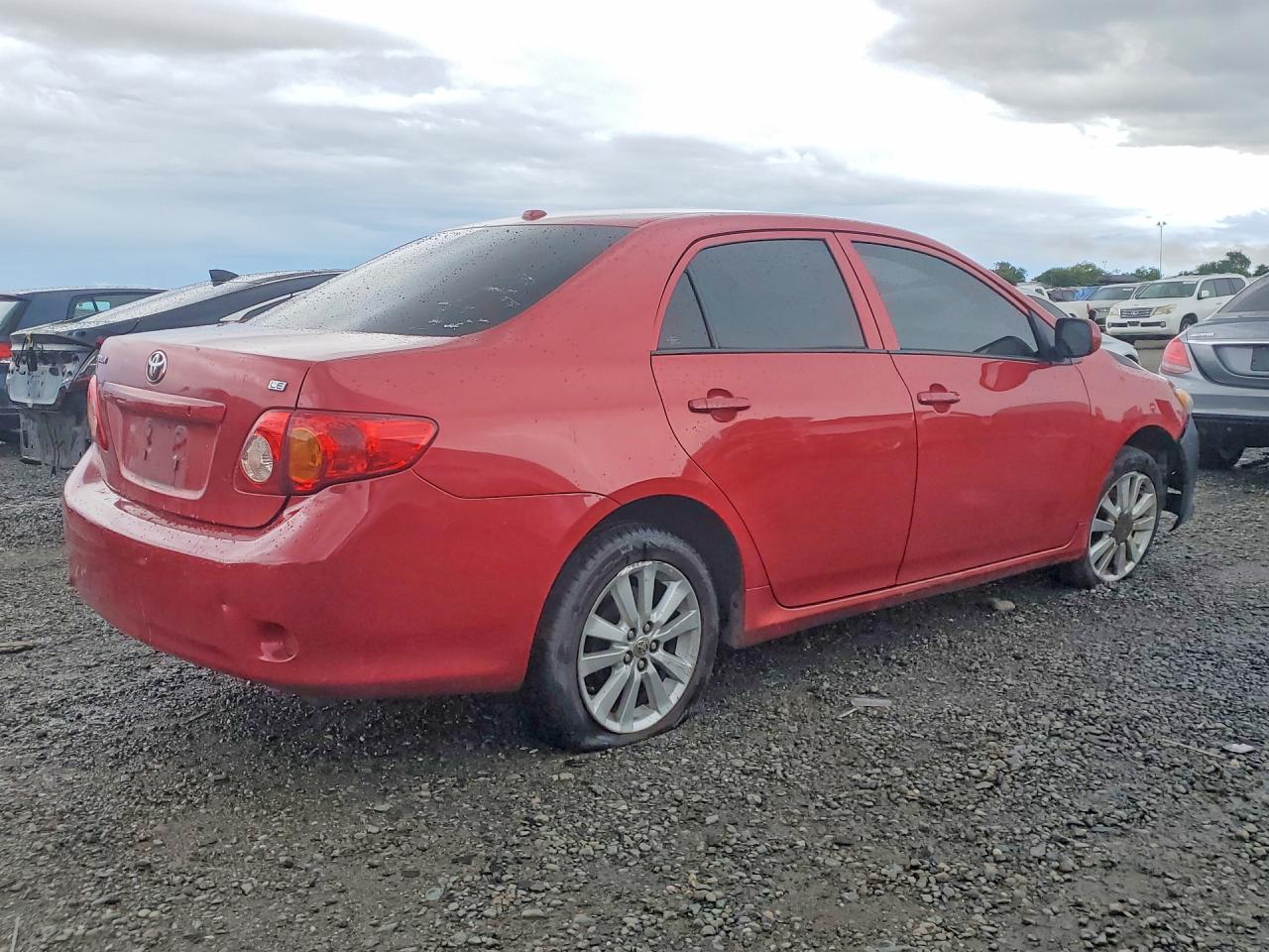 2010 Toyota Corolla Le Red vin: 2T1BU4EE1AC385522