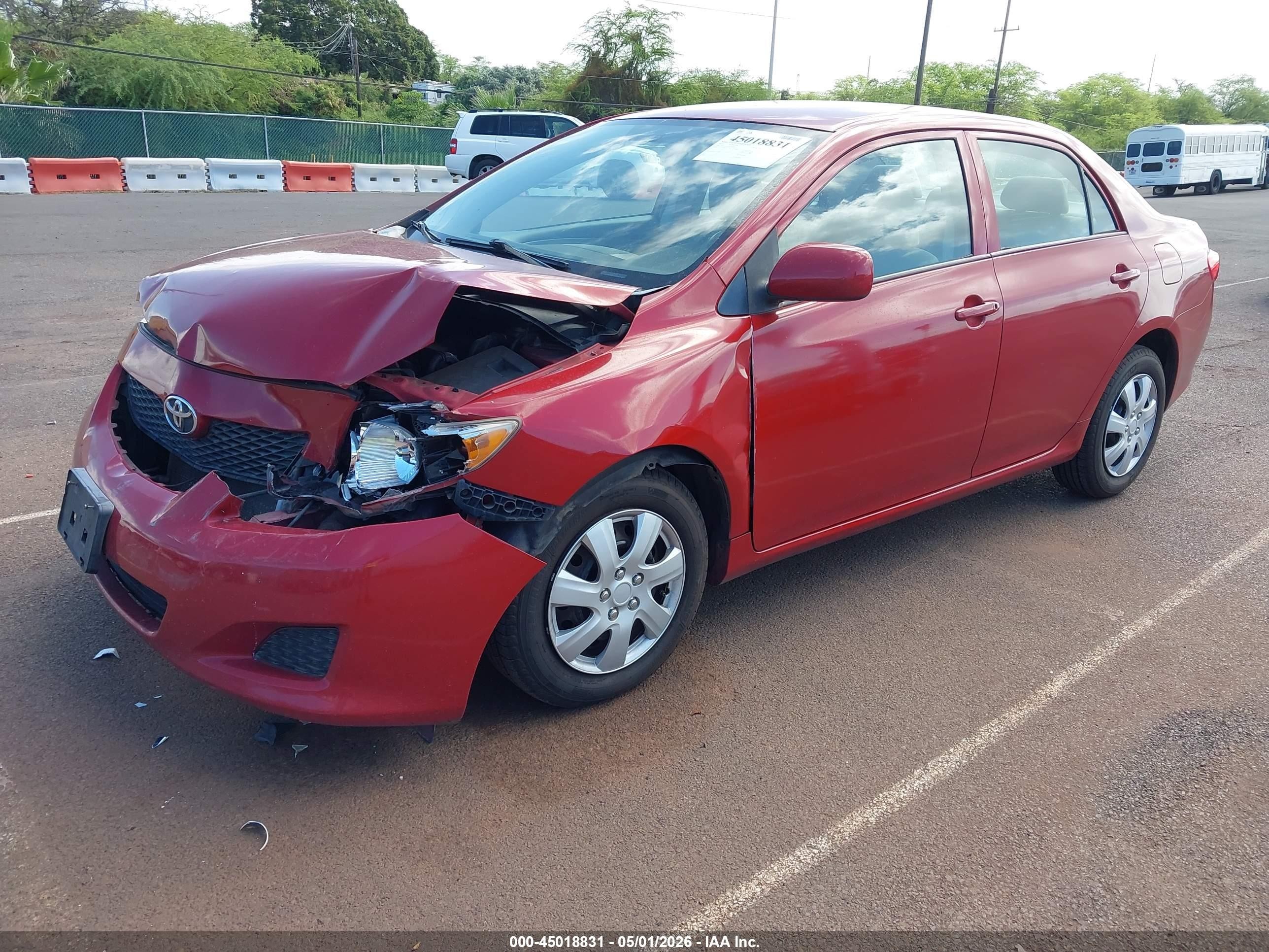 2010 Toyota Corolla Le Red vin: 2T1BU4EE1AC394821