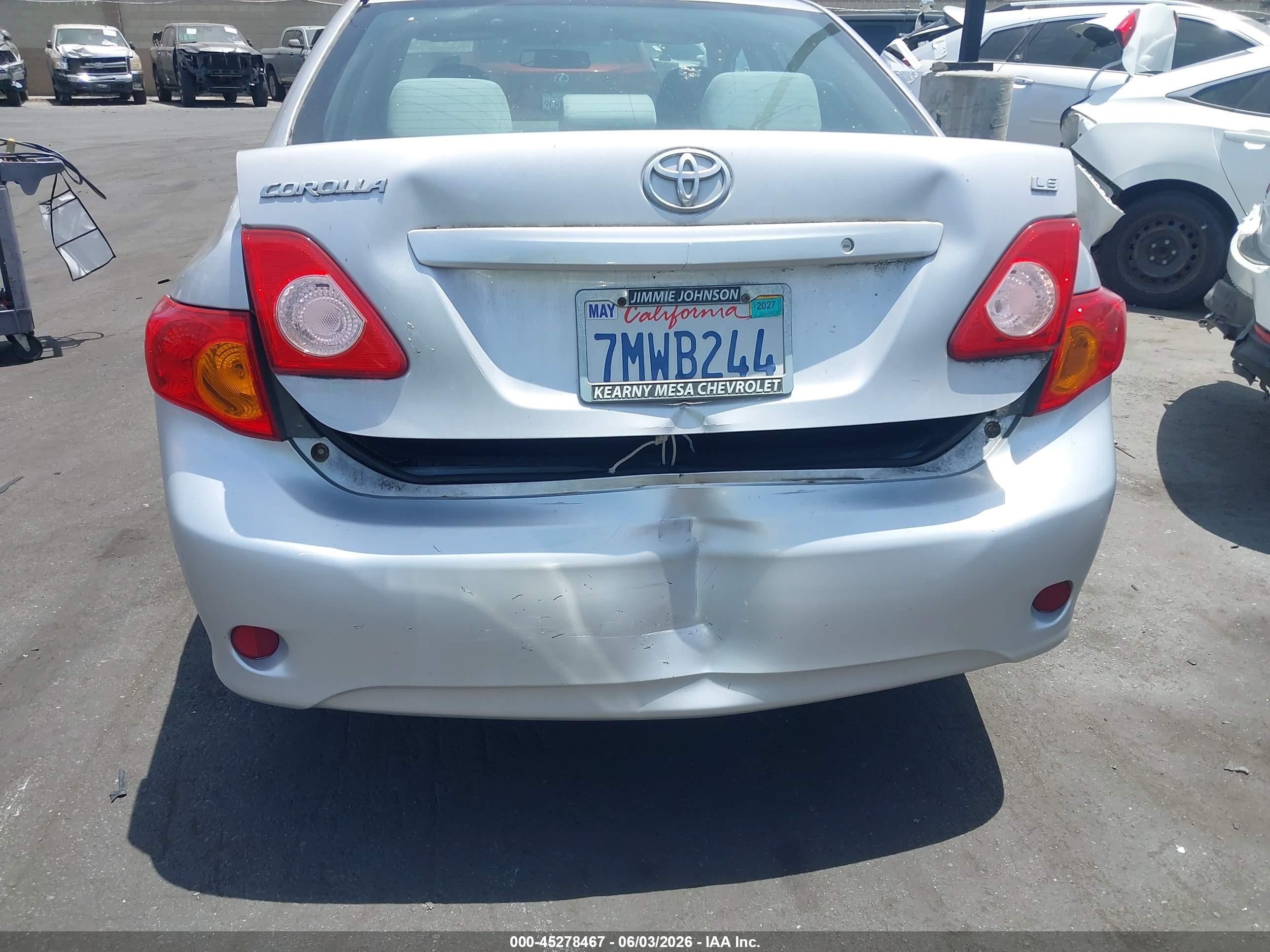 2010 Toyota Corolla Le Серебряный vin: 2T1BU4EE1AC398853