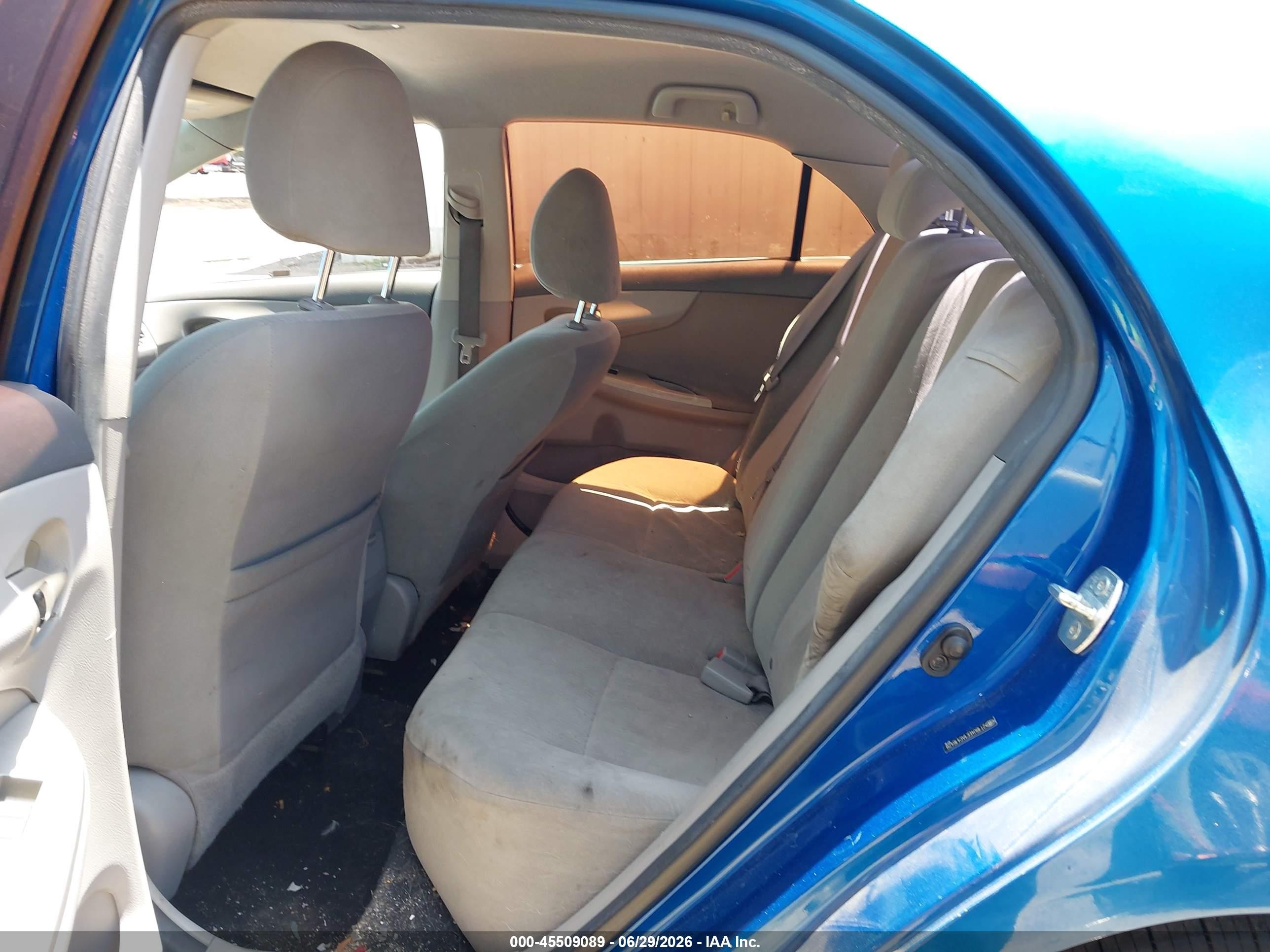2010 Toyota Corolla Le Синий vin: 2T1BU4EE1AC416428