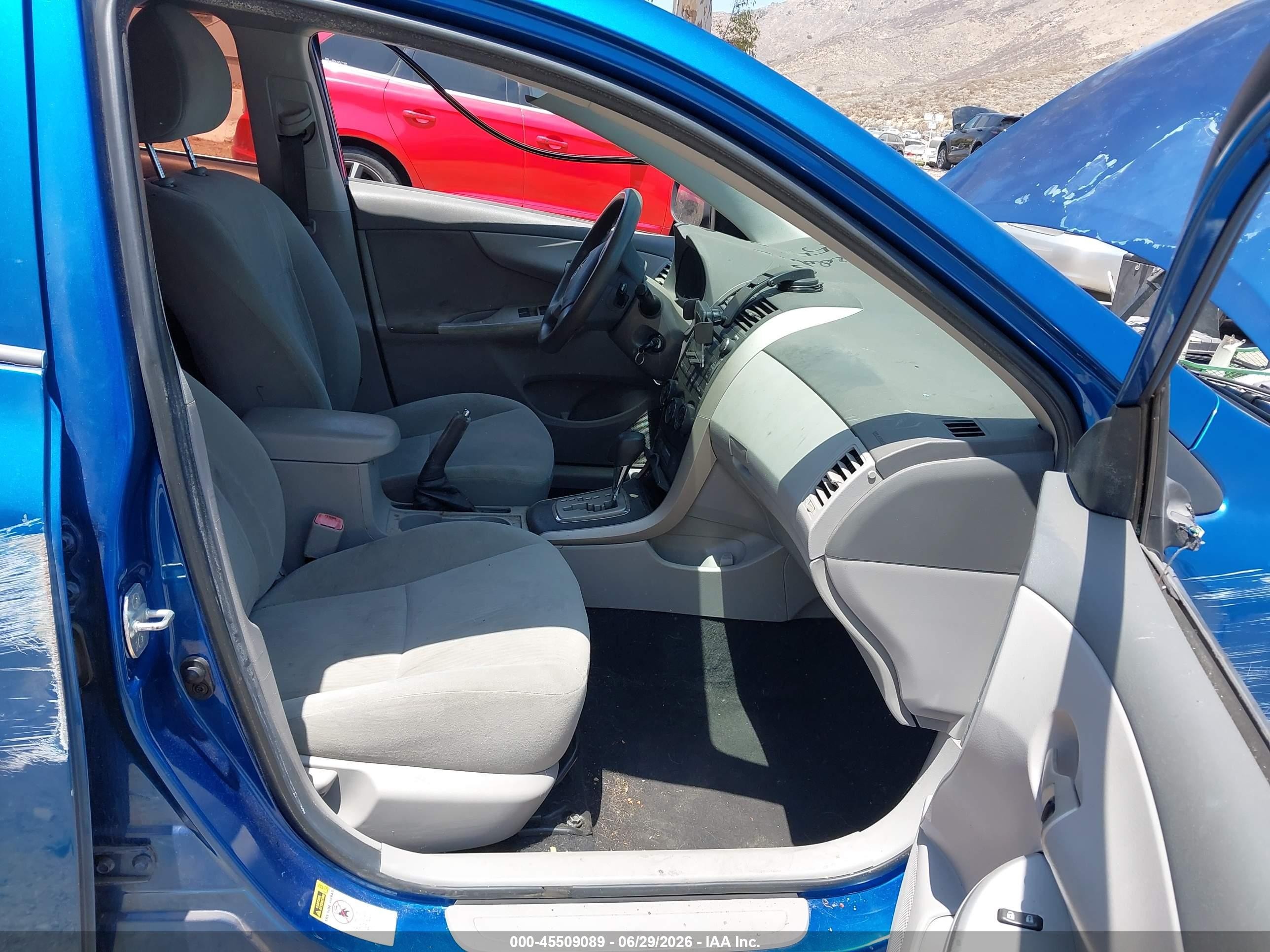 2010 Toyota Corolla Le Синий vin: 2T1BU4EE1AC416428