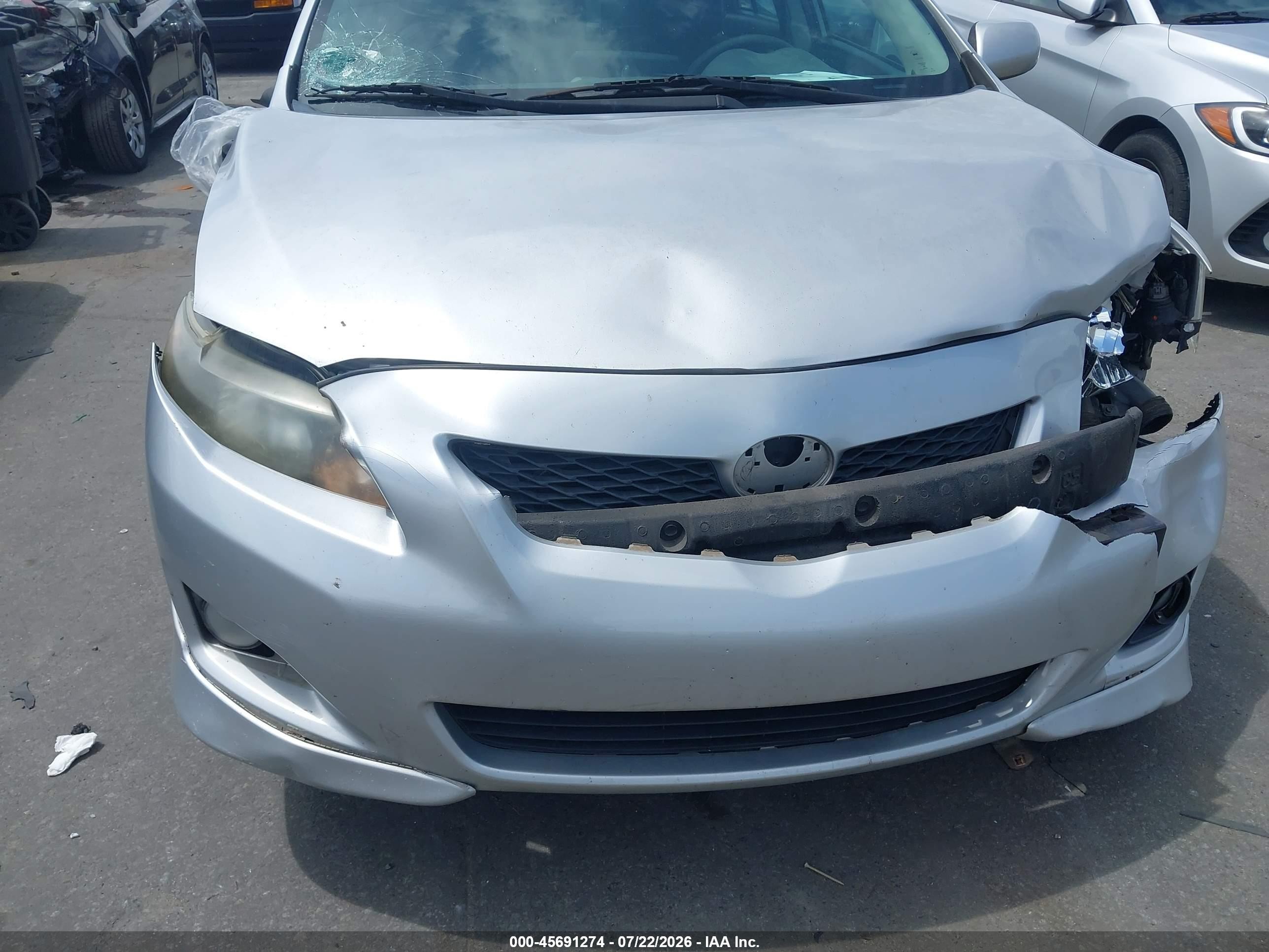 2010 Toyota Corolla S Silver vin: 2T1BU4EE1AC453351