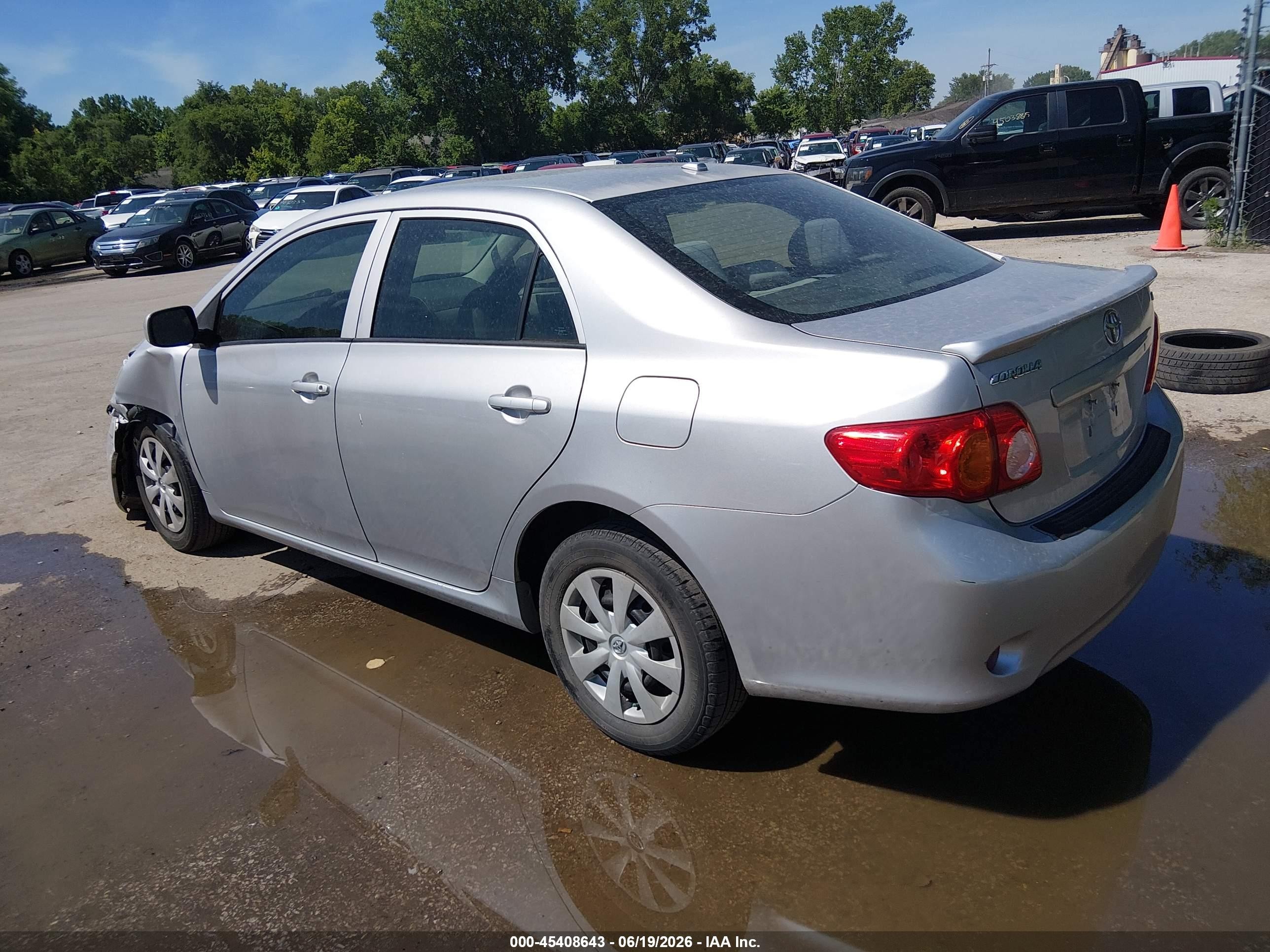 2010 Toyota Corolla Le Silver vin: 2T1BU4EE1AC471848