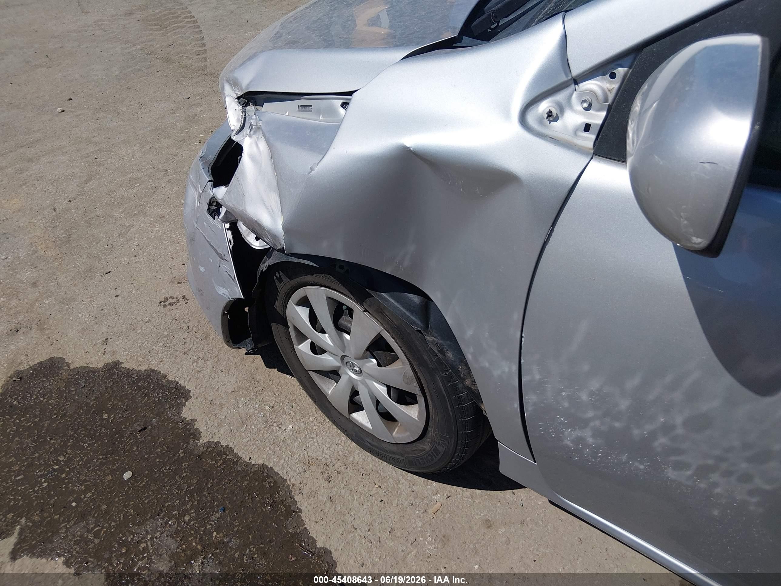 2010 Toyota Corolla Le Silver vin: 2T1BU4EE1AC471848