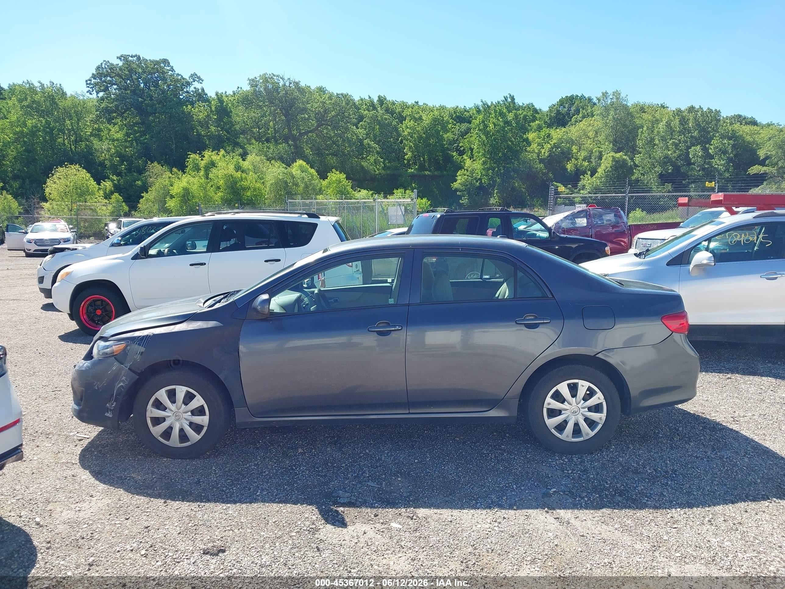 2010 Toyota Corolla Le Gray vin: 2T1BU4EE1AC503150