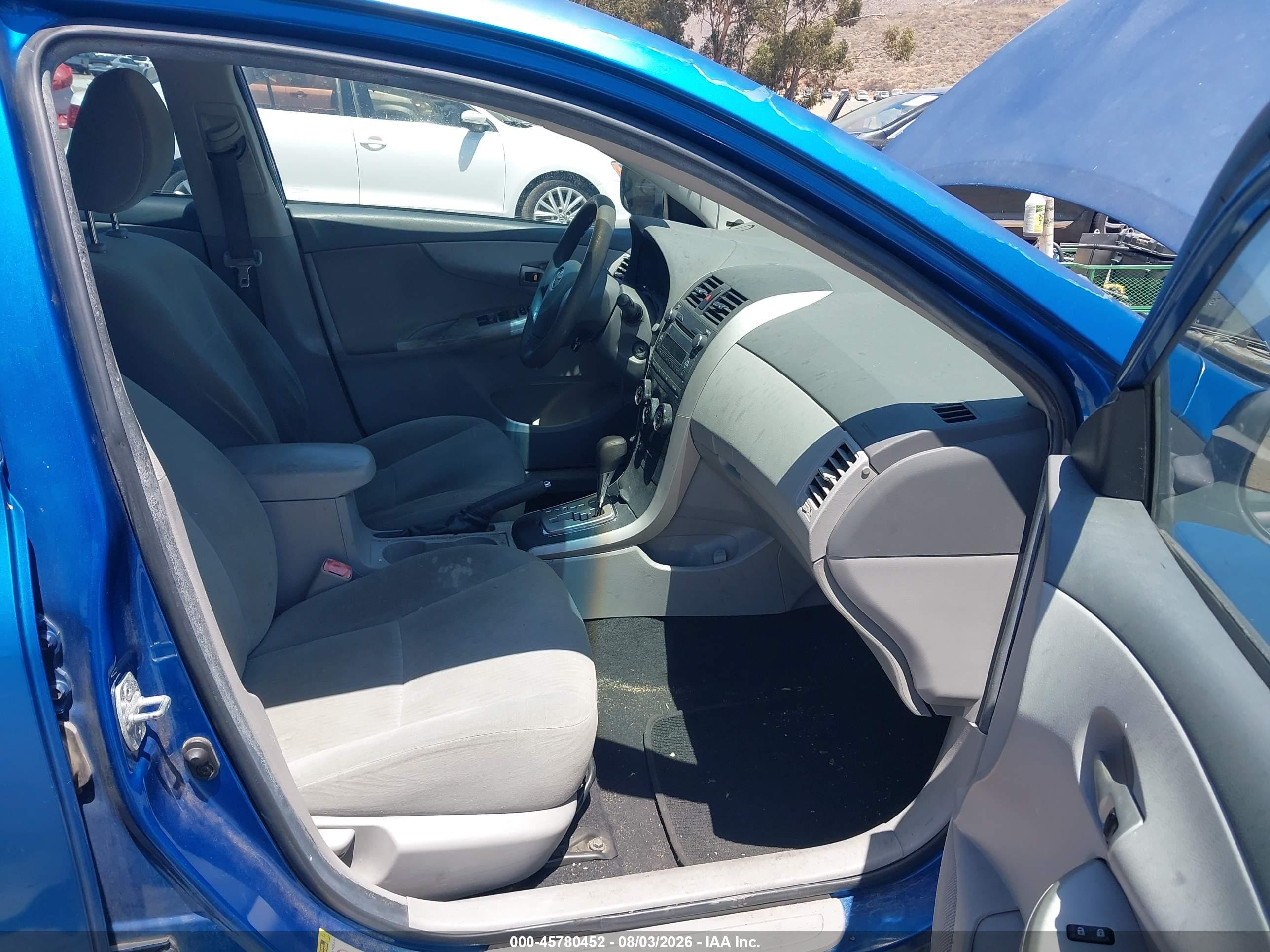 2010 Toyota Corolla Le Blue vin: 2T1BU4EE1AC525438