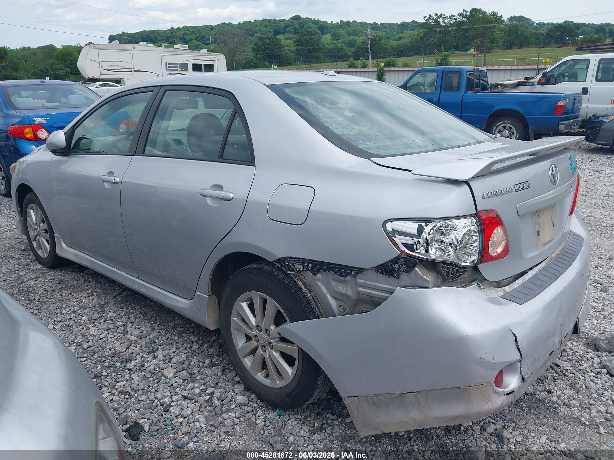 2010 Toyota Corolla S Silver vin: 2T1BU4EE1AC528047