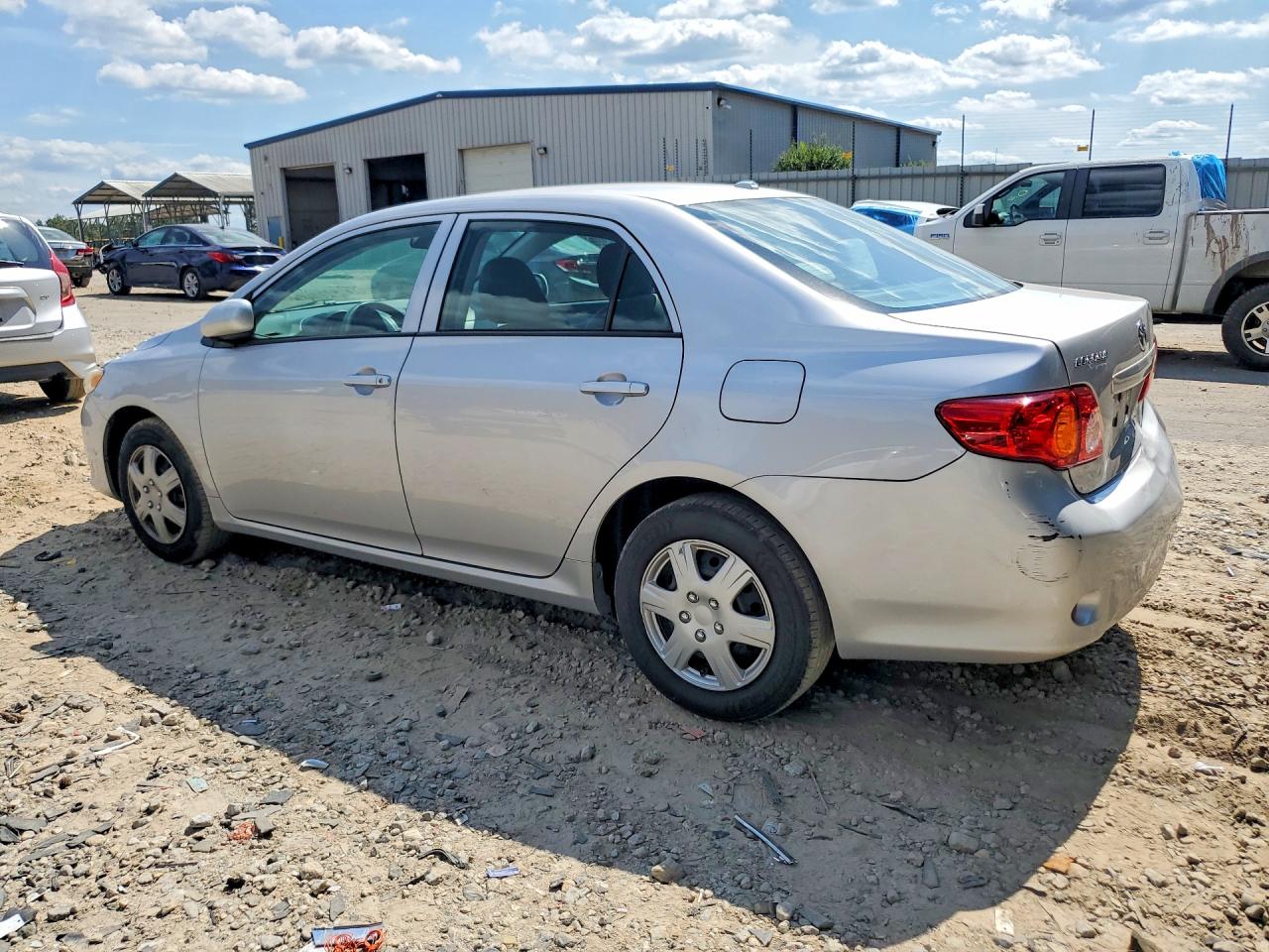 2010 Toyota Corolla Le Silver vin: 2T1BU4EE1AC531580
