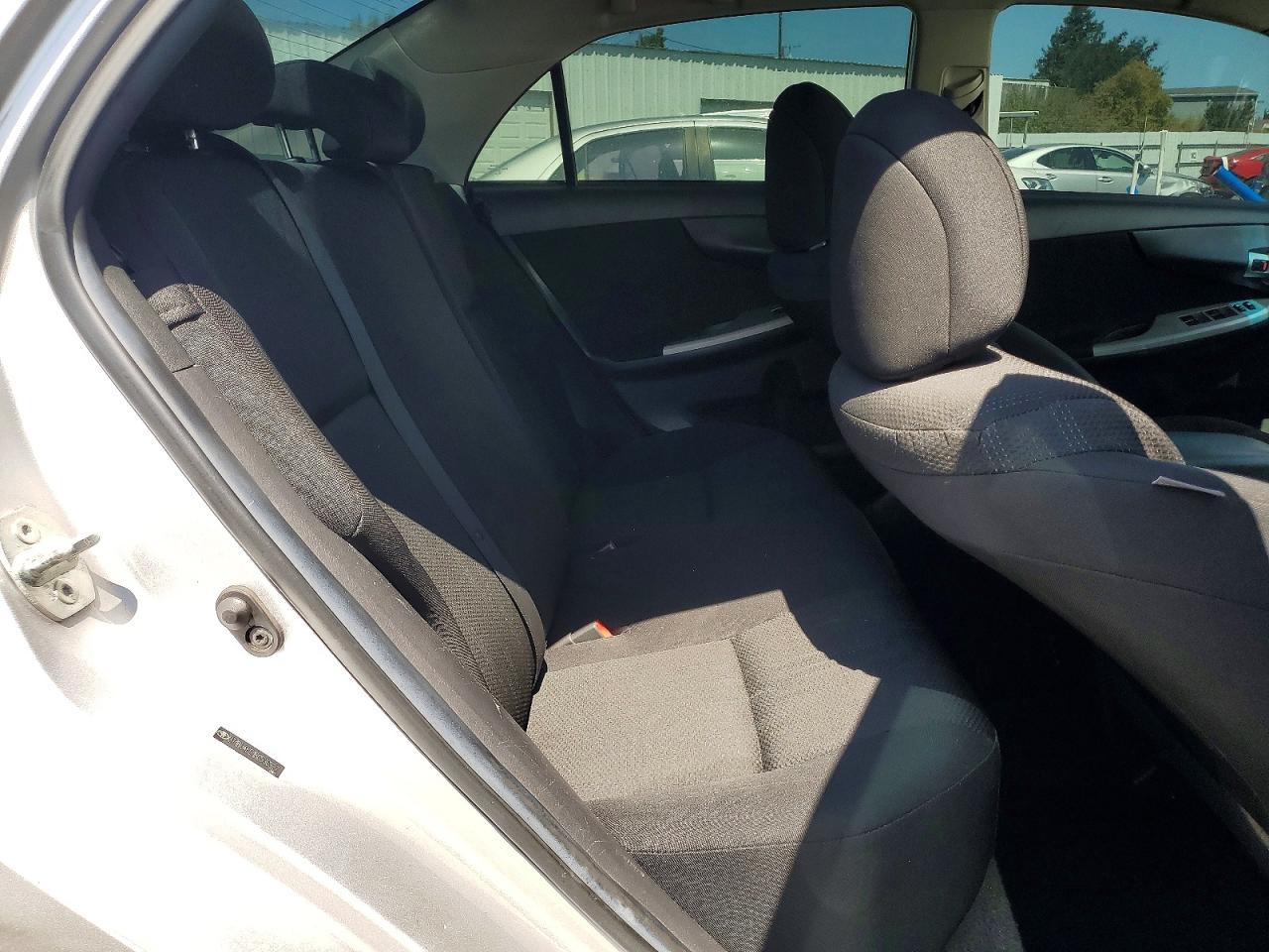 2011 Toyota Corolla S Silver vin: 2T1BU4EE1BC536327
