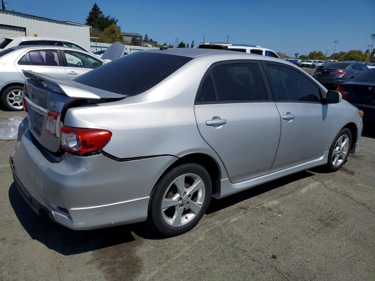 2011 Toyota Corolla S Silver vin: 2T1BU4EE1BC536327