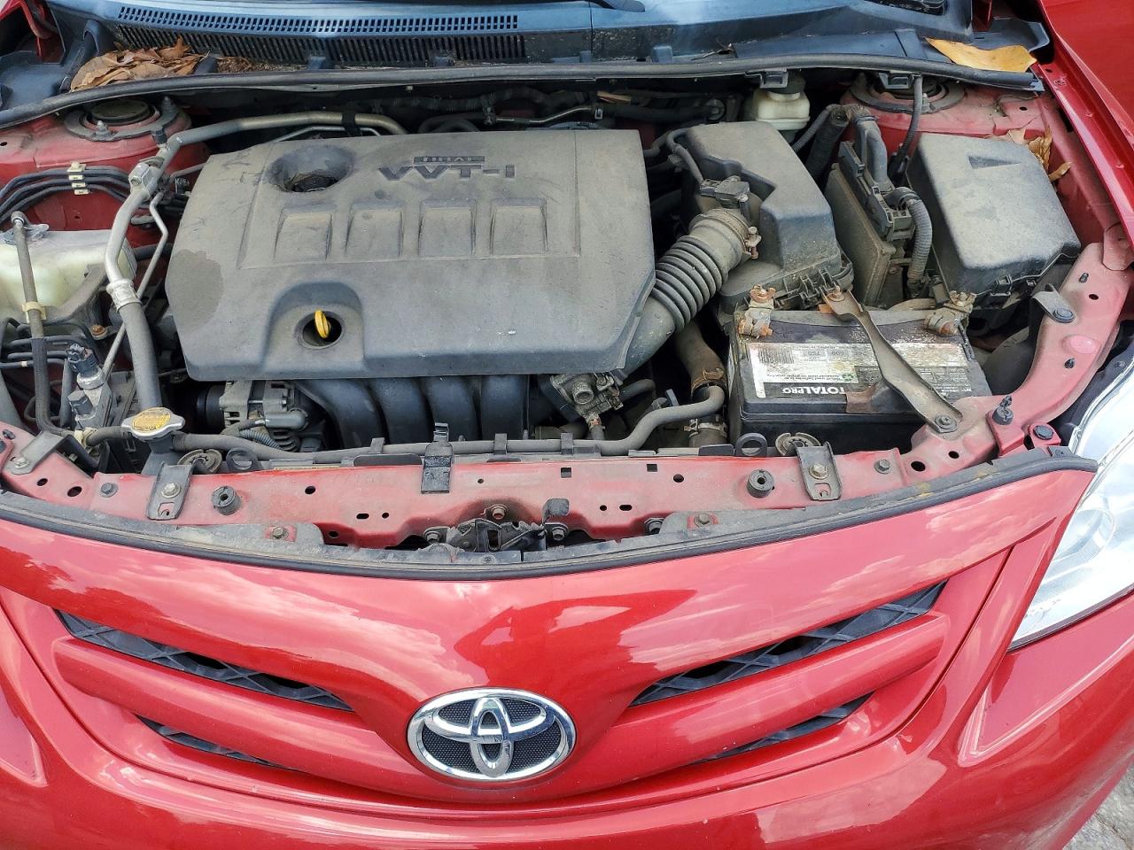2011 Toyota Corolla Le Red vin: 2T1BU4EE1BC543097