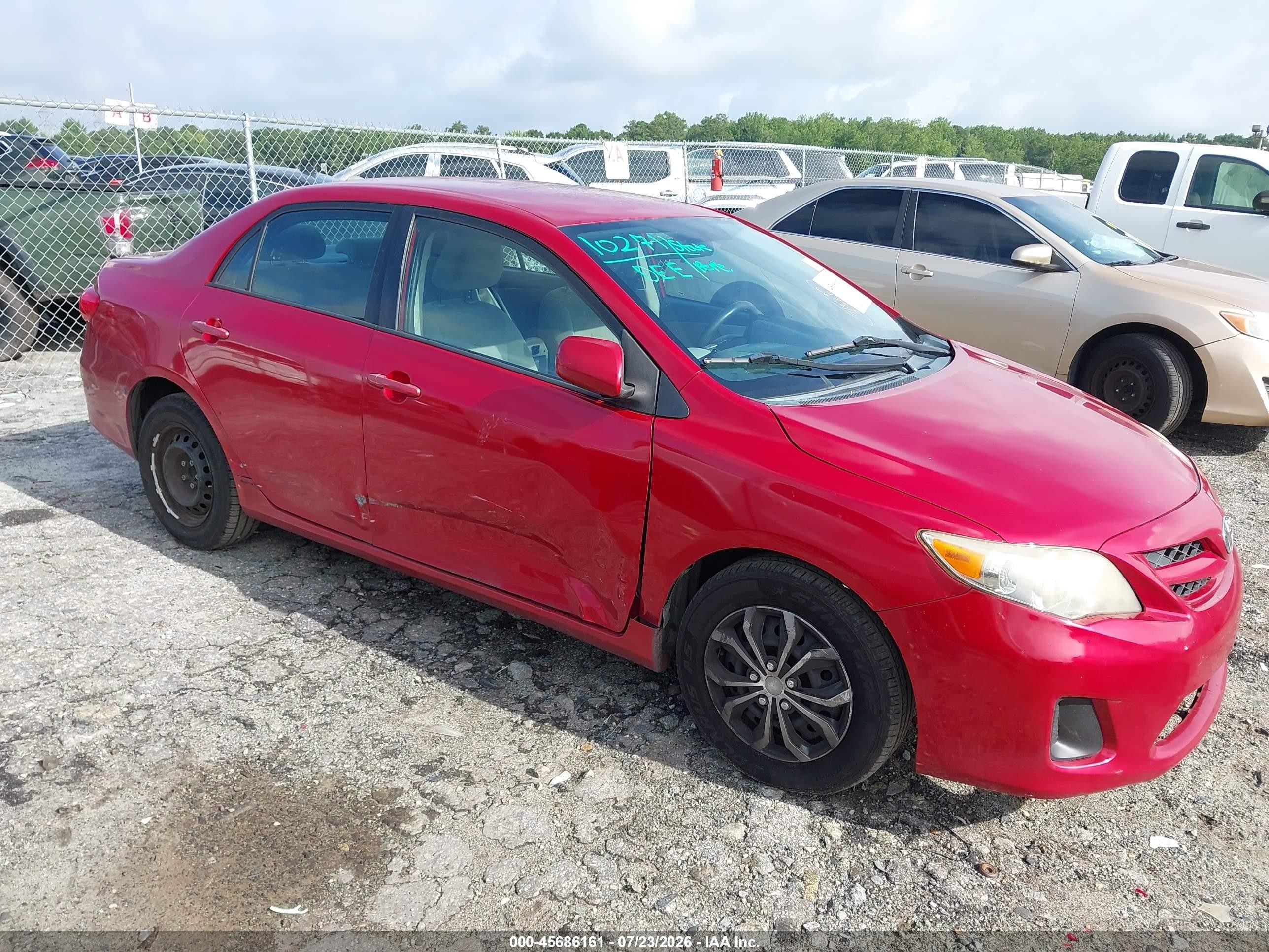 2011 Toyota Corolla Le Red vin: 2T1BU4EE1BC557677