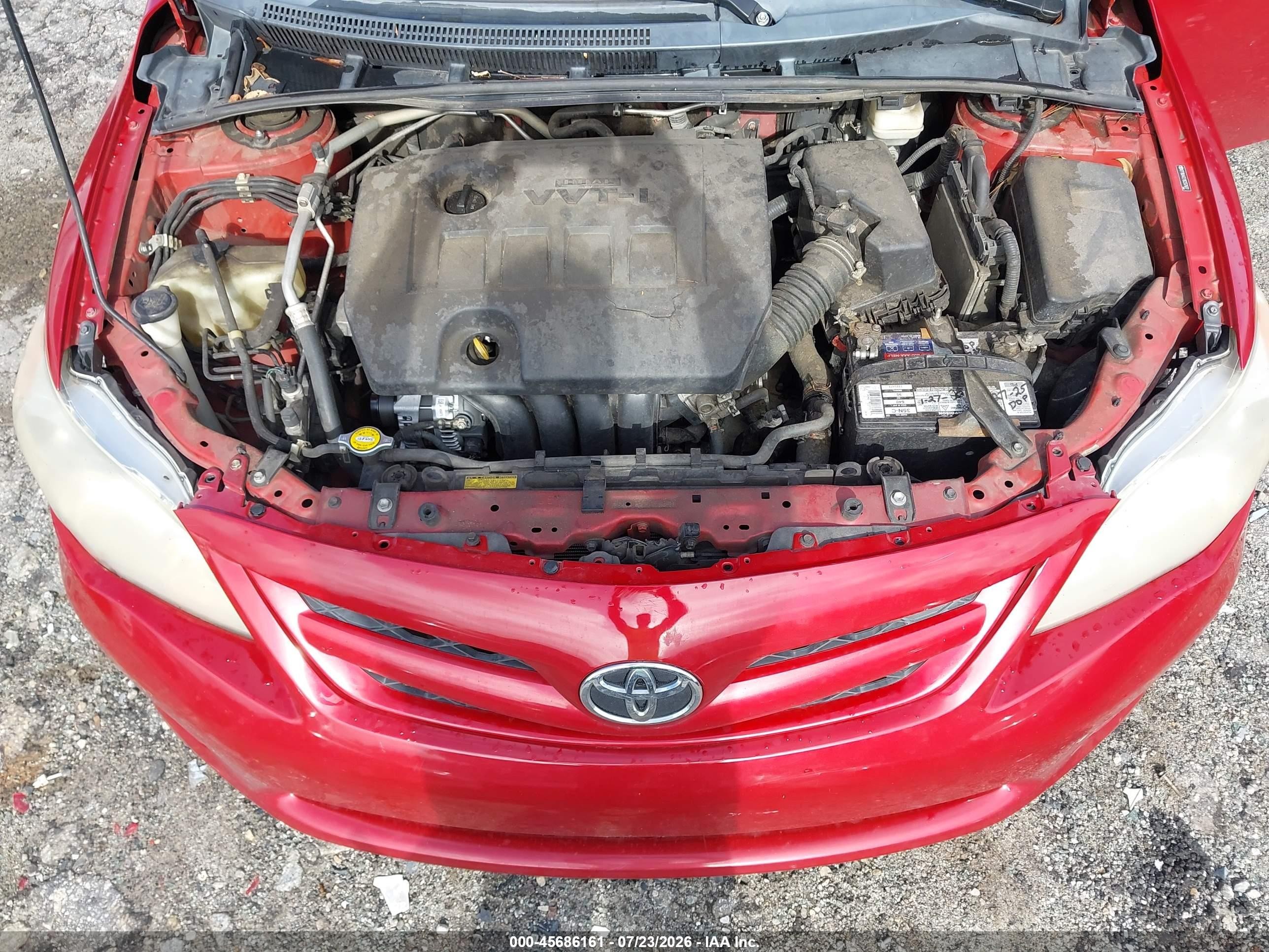 2011 Toyota Corolla Le Red vin: 2T1BU4EE1BC557677