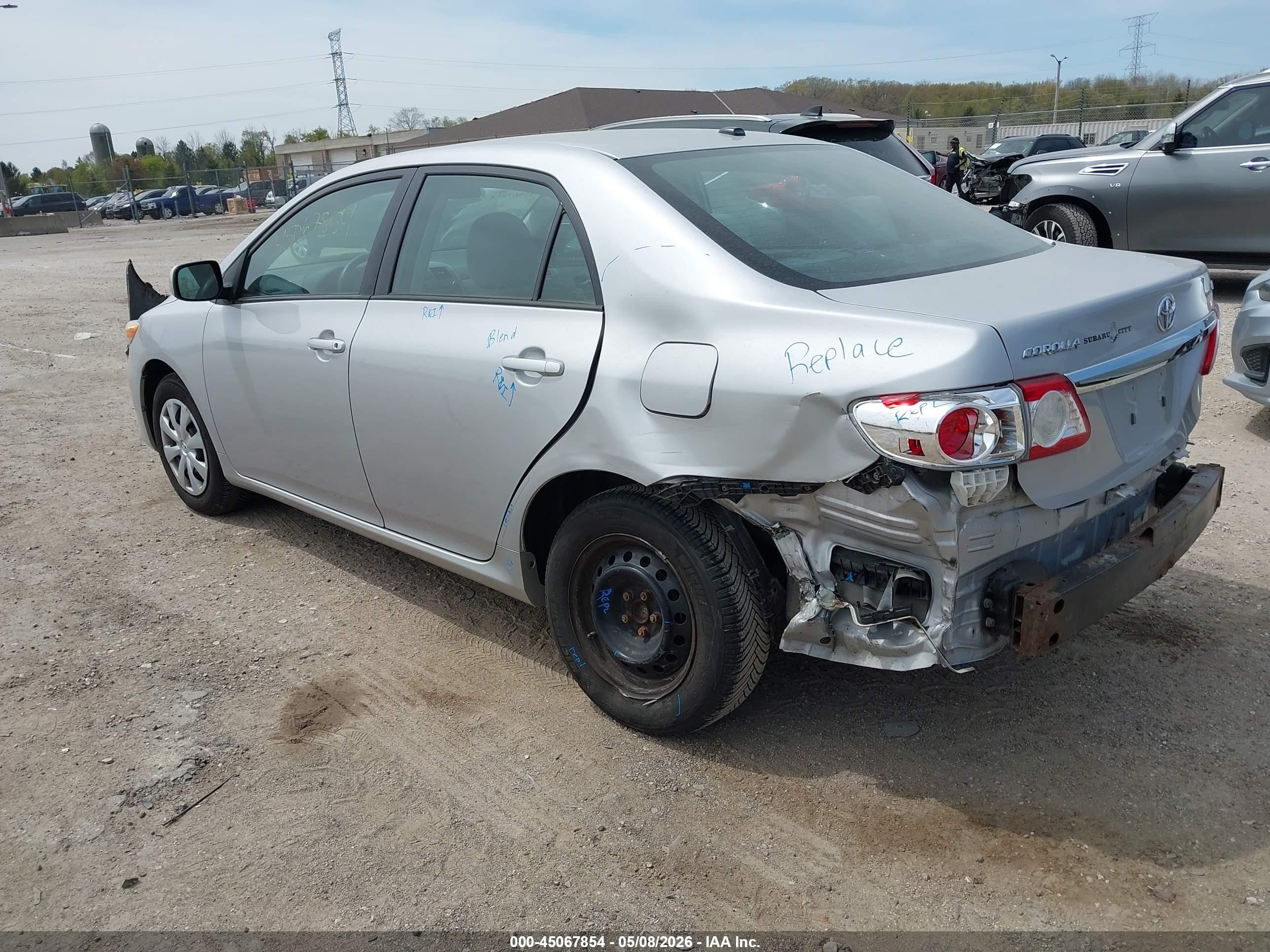 2011 Toyota Corolla Le Silver vin: 2T1BU4EE1BC566346
