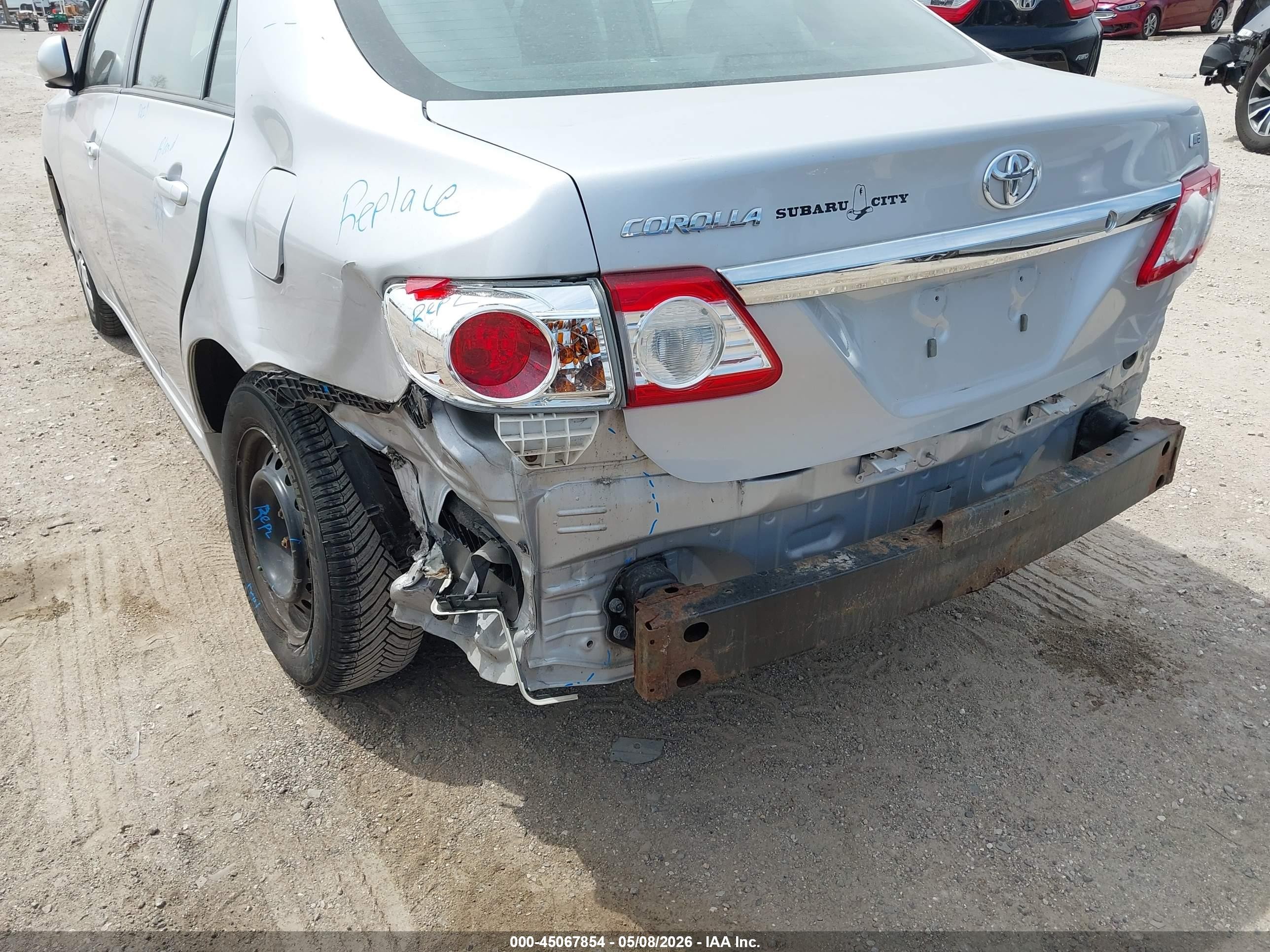 2011 Toyota Corolla Le Silver vin: 2T1BU4EE1BC566346