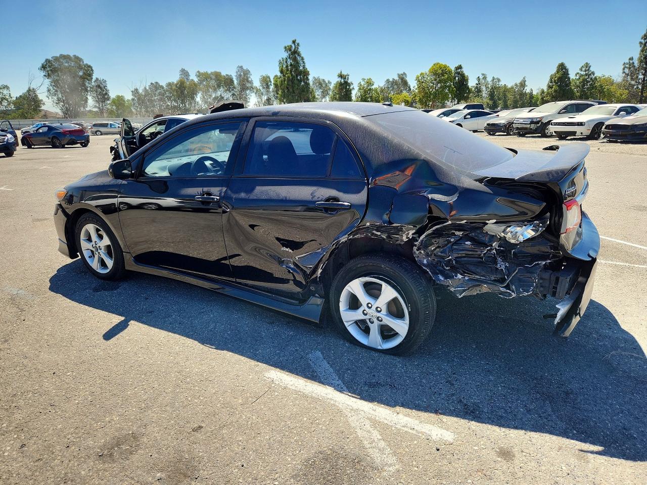 2011 Toyota Corolla S Черный vin: 2T1BU4EE1BC575872