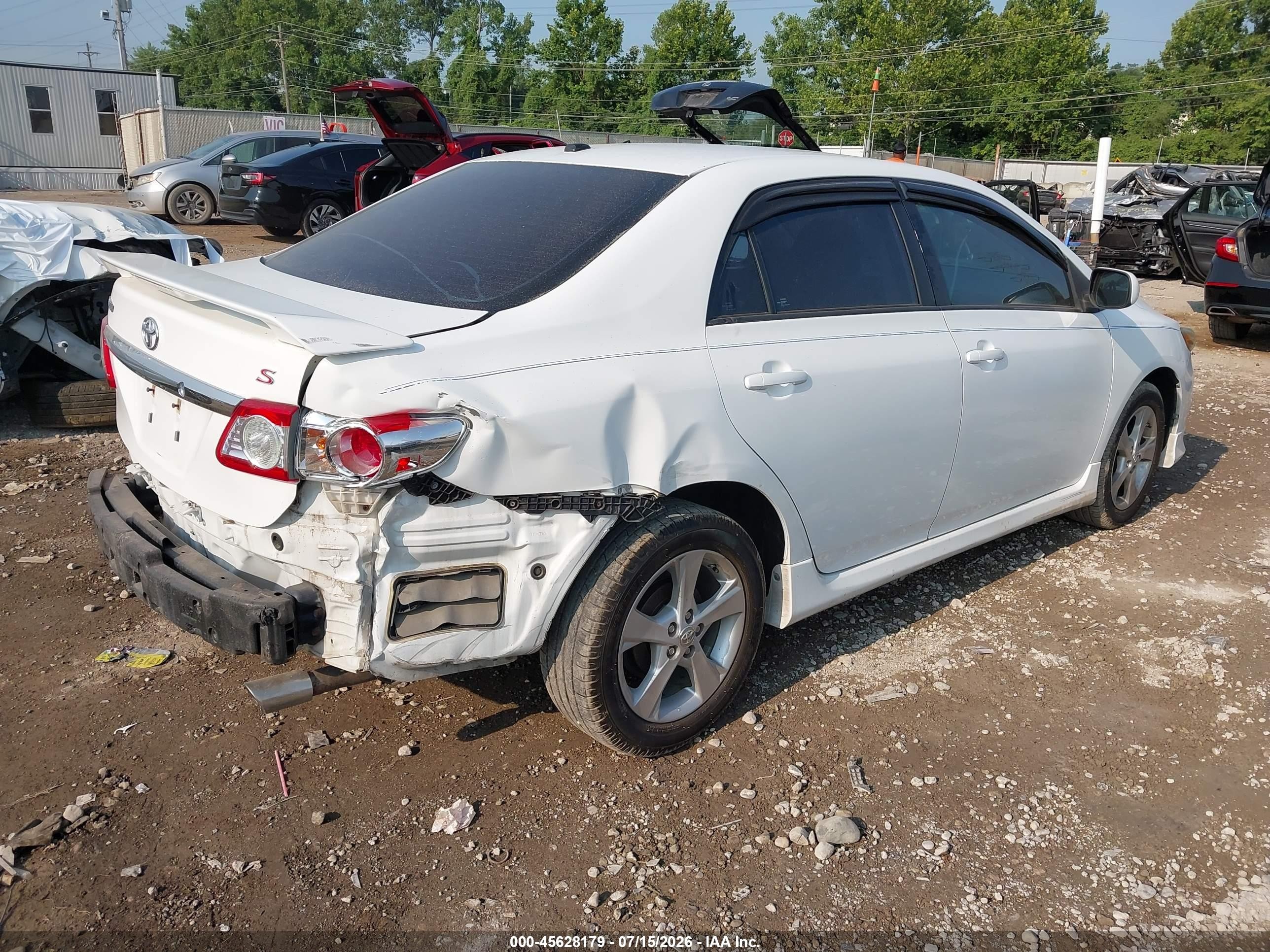 2011 Toyota Corolla S White vin: 2T1BU4EE1BC608241