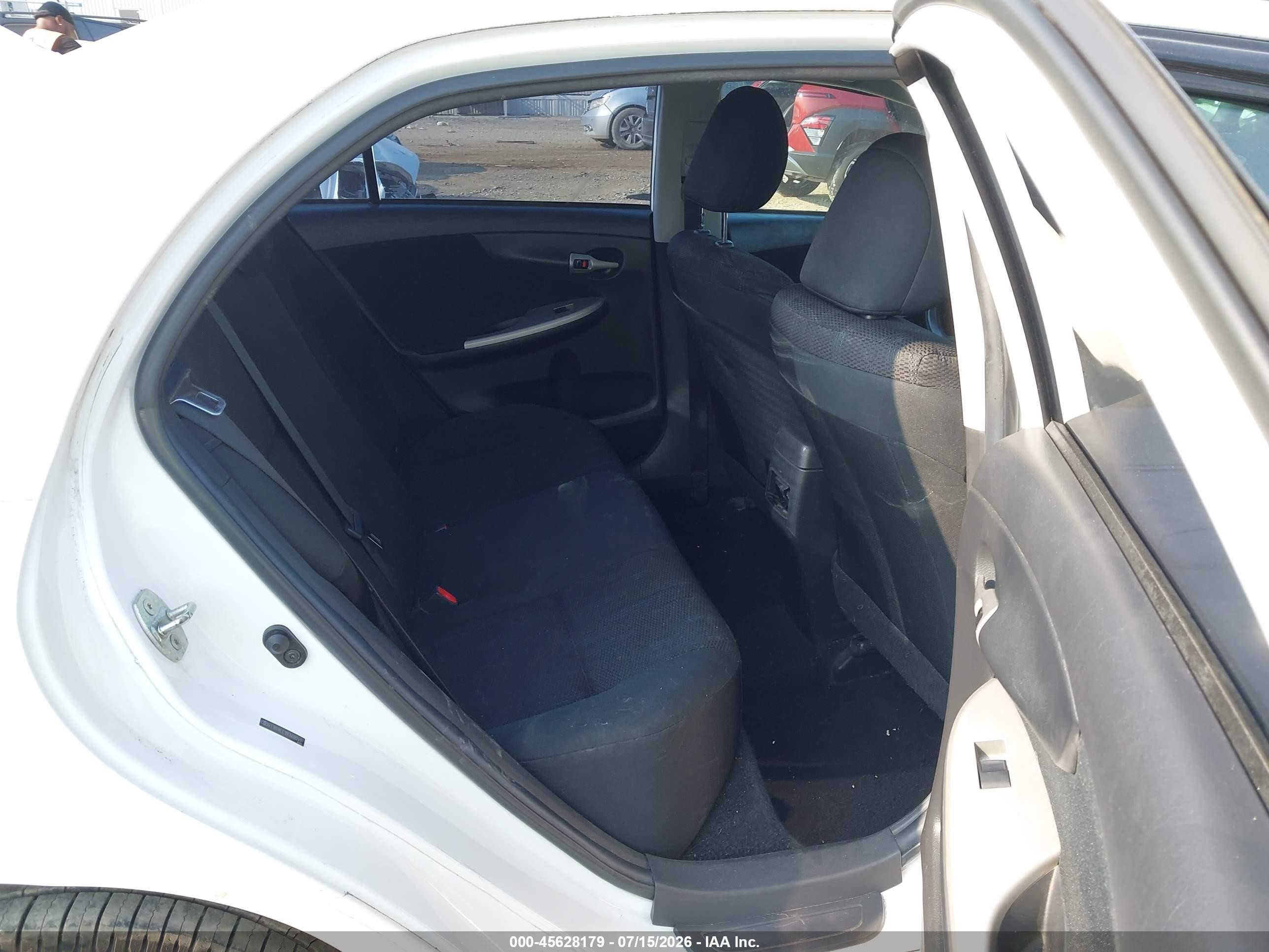 2011 Toyota Corolla S White vin: 2T1BU4EE1BC608241