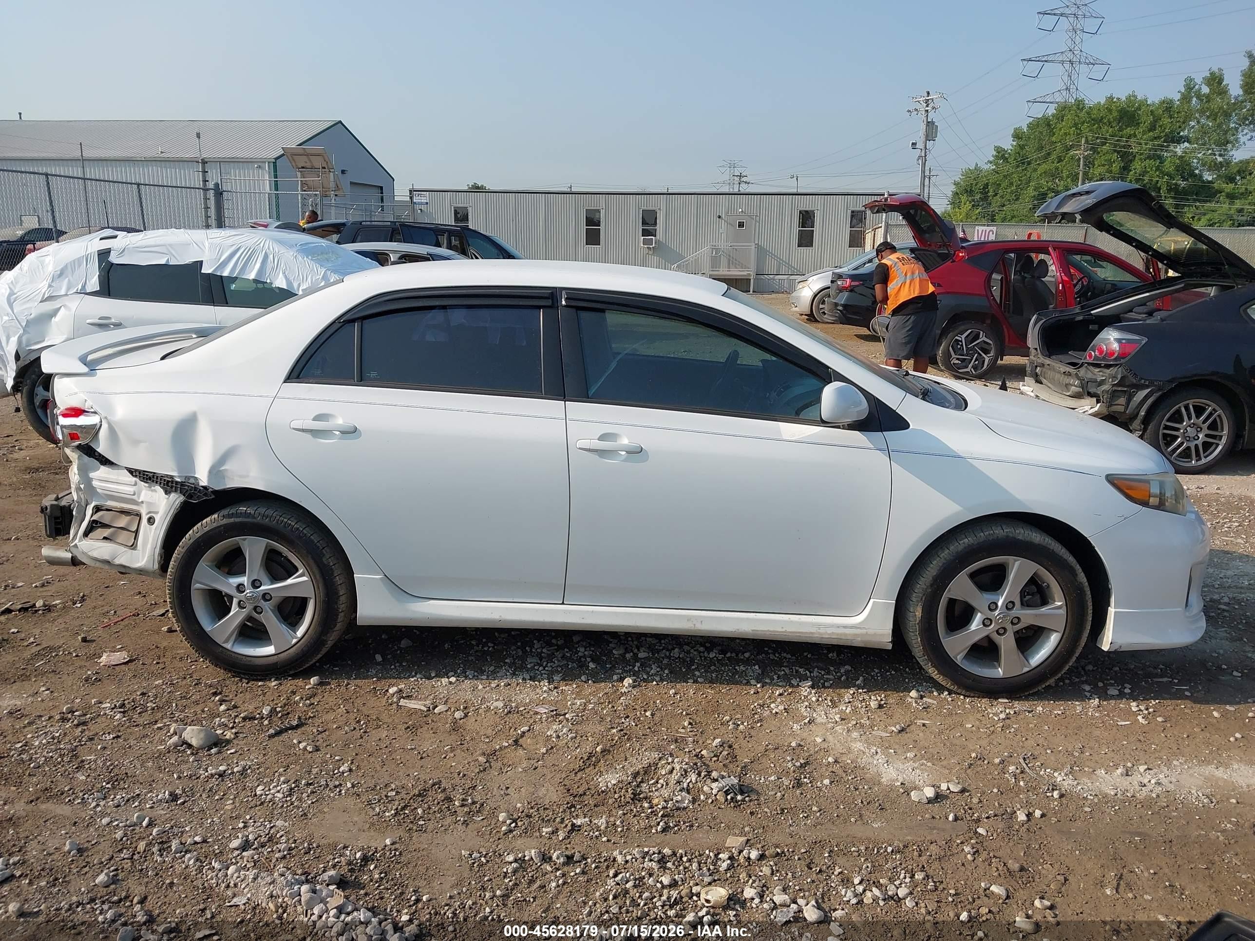 2011 Toyota Corolla S White vin: 2T1BU4EE1BC608241