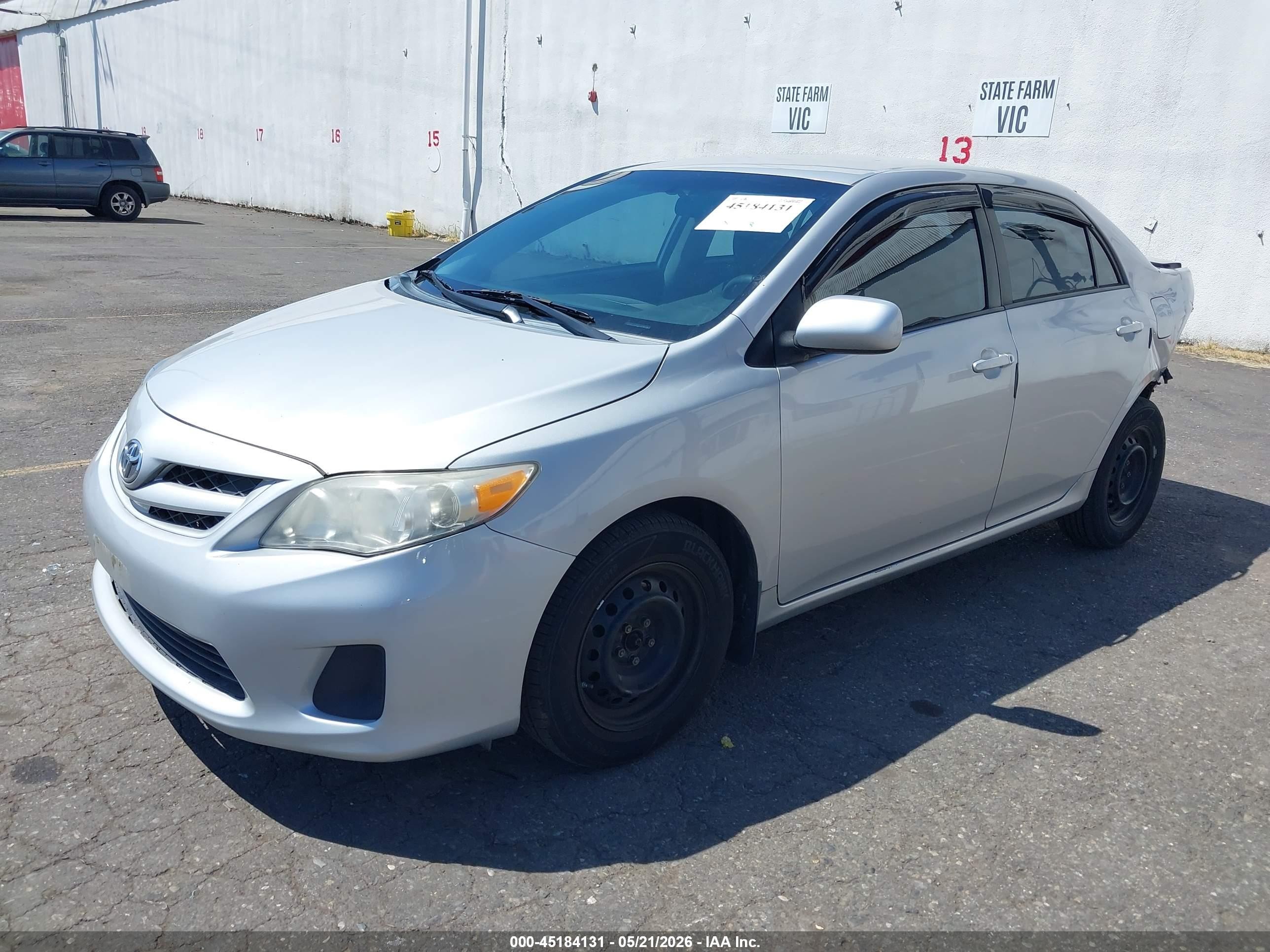 2011 Toyota Corolla Le Silver vin: 2T1BU4EE1BC627646