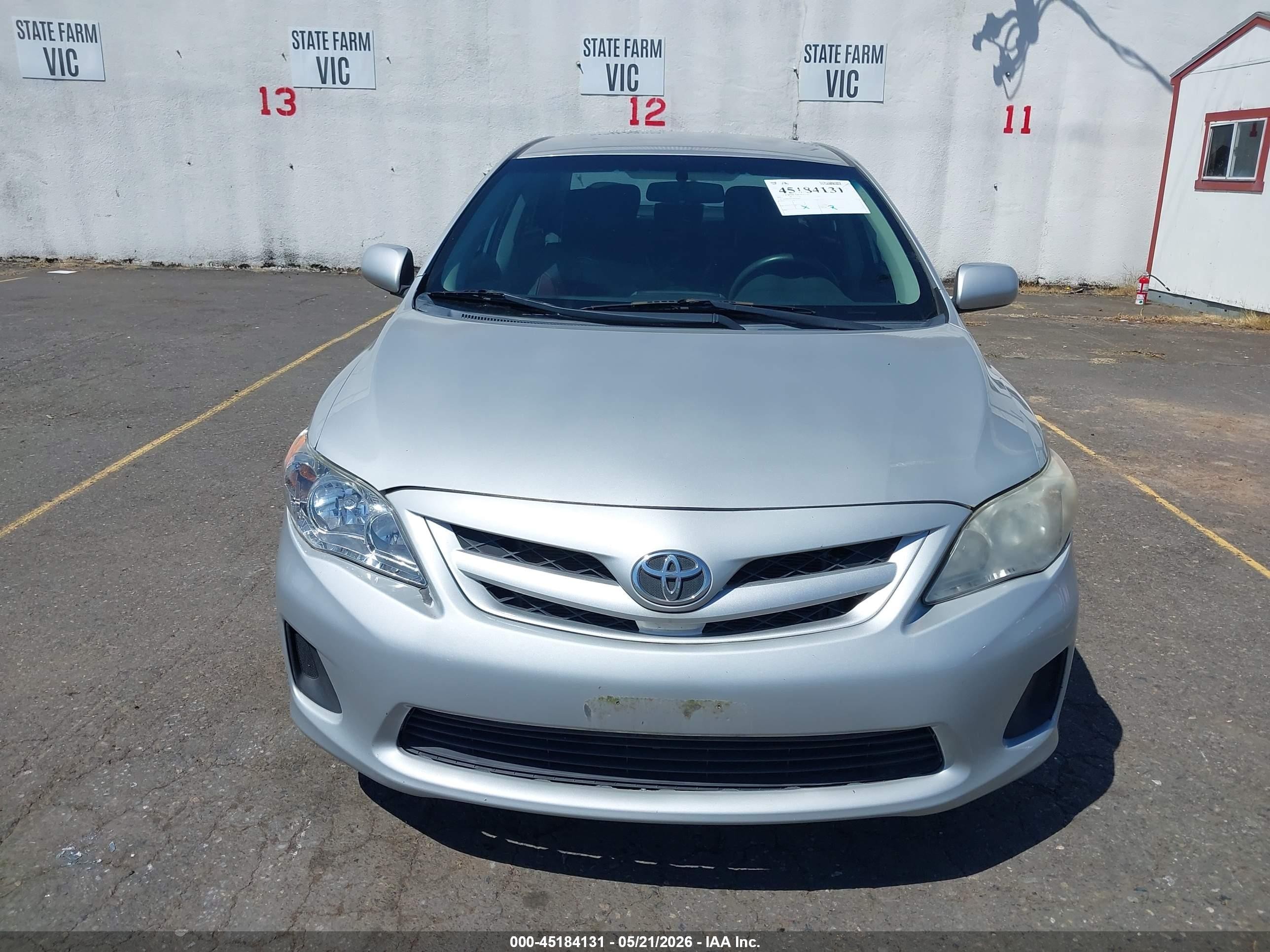 2011 Toyota Corolla Le Silver vin: 2T1BU4EE1BC627646
