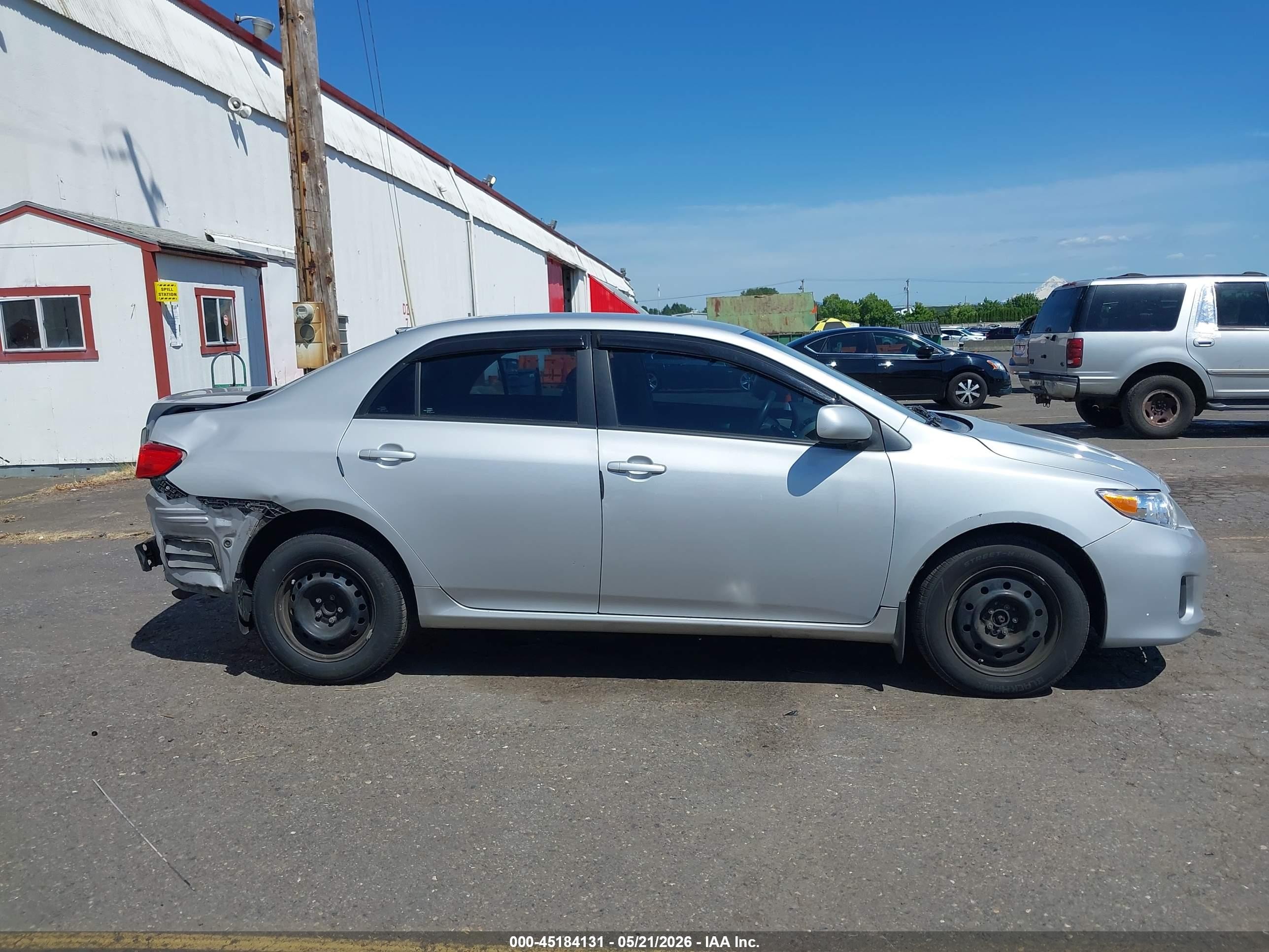 2011 Toyota Corolla Le Silver vin: 2T1BU4EE1BC627646