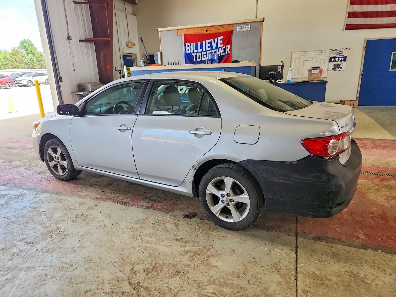 2011 Toyota Corolla Le Silver vin: 2T1BU4EE1BC632376