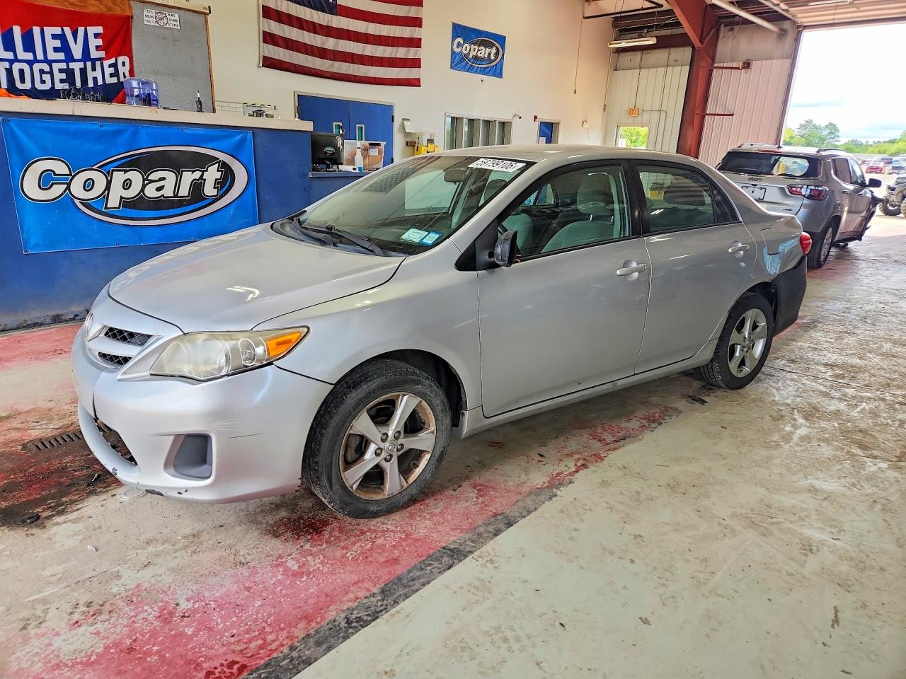 2011 Toyota Corolla Le Silver vin: 2T1BU4EE1BC632376