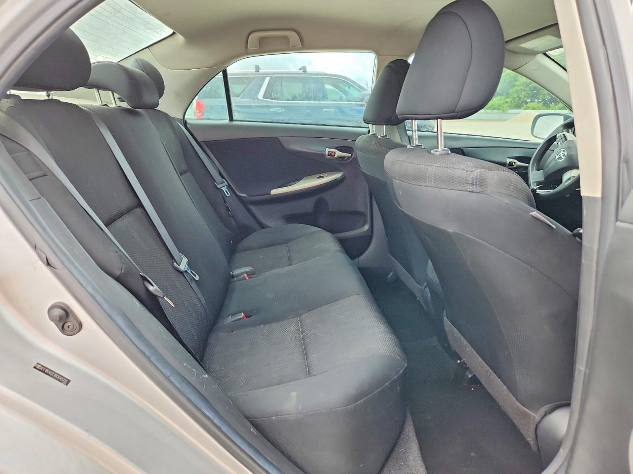 2011 Toyota Corolla S Silver vin: 2T1BU4EE1BC640316