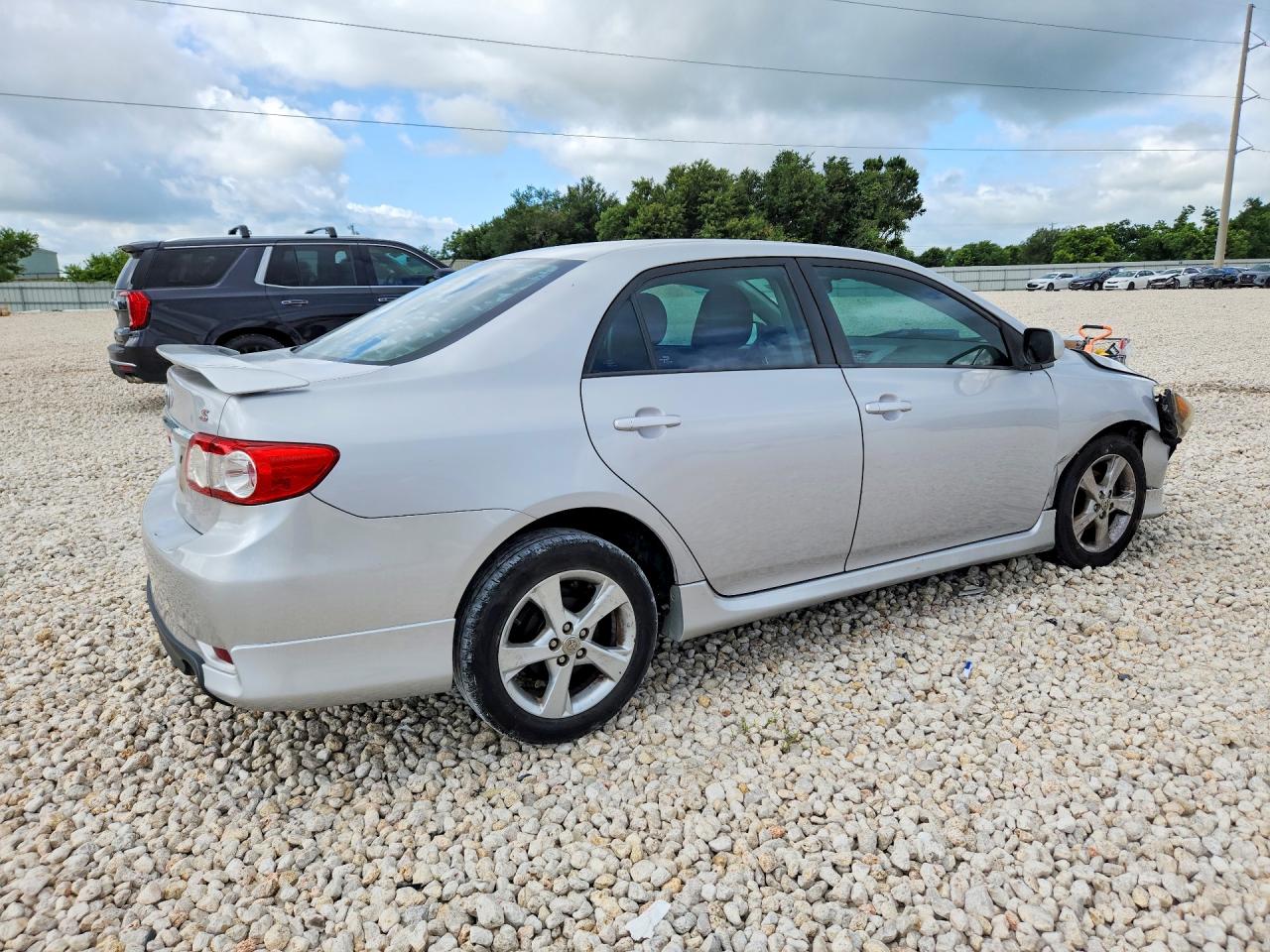 2011 Toyota Corolla S Silver vin: 2T1BU4EE1BC640316