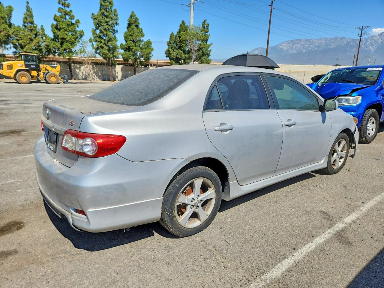 2011 Toyota Corolla S Silver vin: 2T1BU4EE1BC681660