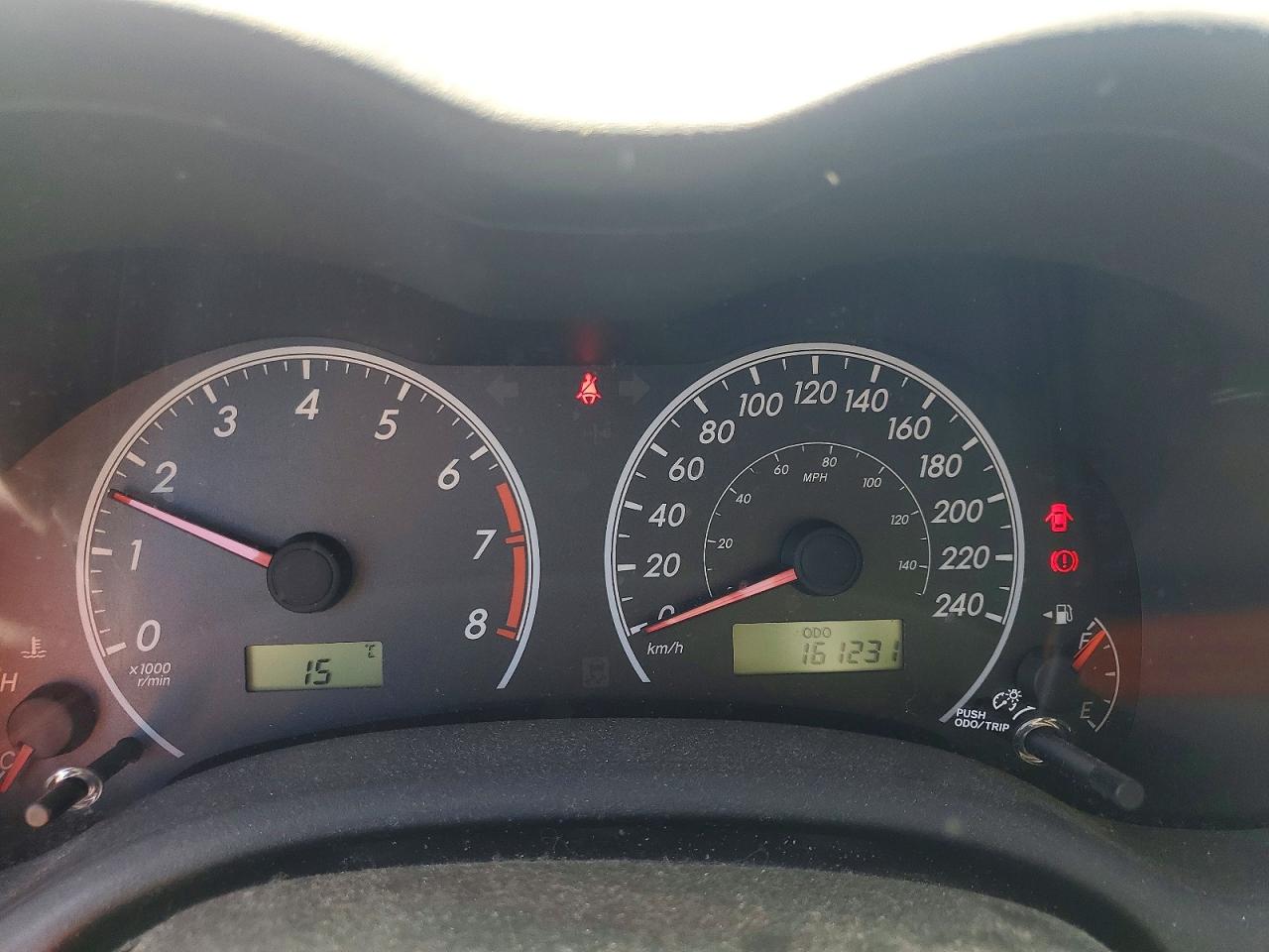 2011 Toyota Corolla Base Серебряный vin: 2T1BU4EE1BC694523
