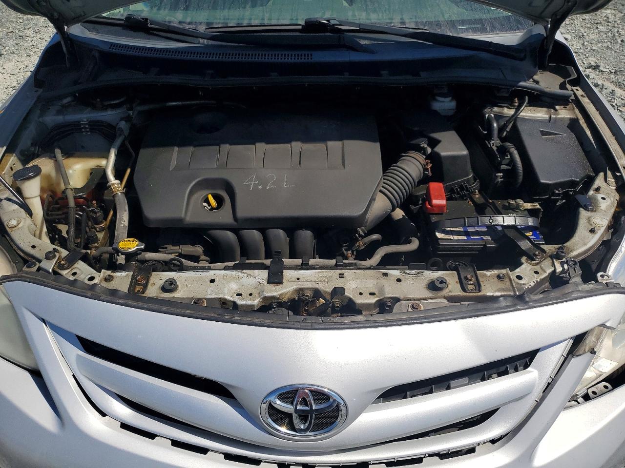 2011 Toyota Corolla Base Серебряный vin: 2T1BU4EE1BC694523